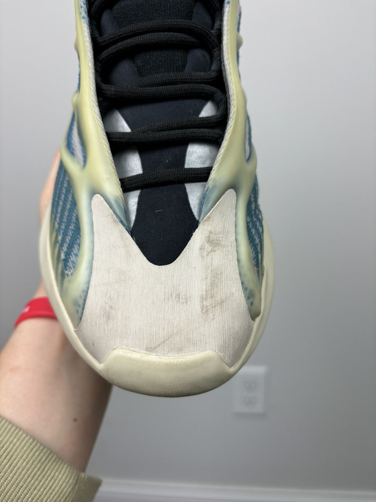 Adidas Adidas yeezy 700 v3 kyanite Size US 8 / EU 41 - 4 Thumbnail