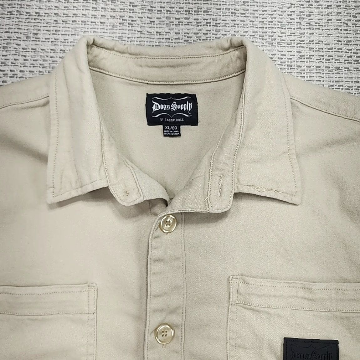 Vintage Snoop Dogg Shirt Mens XL Button-Up Short Sleeve Heavy Cotton Hip Hop Dogg Supply By Snoop Dogg Beige Solid 90s California USA Gangsta Casual Size US XL / EU 56 / 4 - 5 Thumbnail