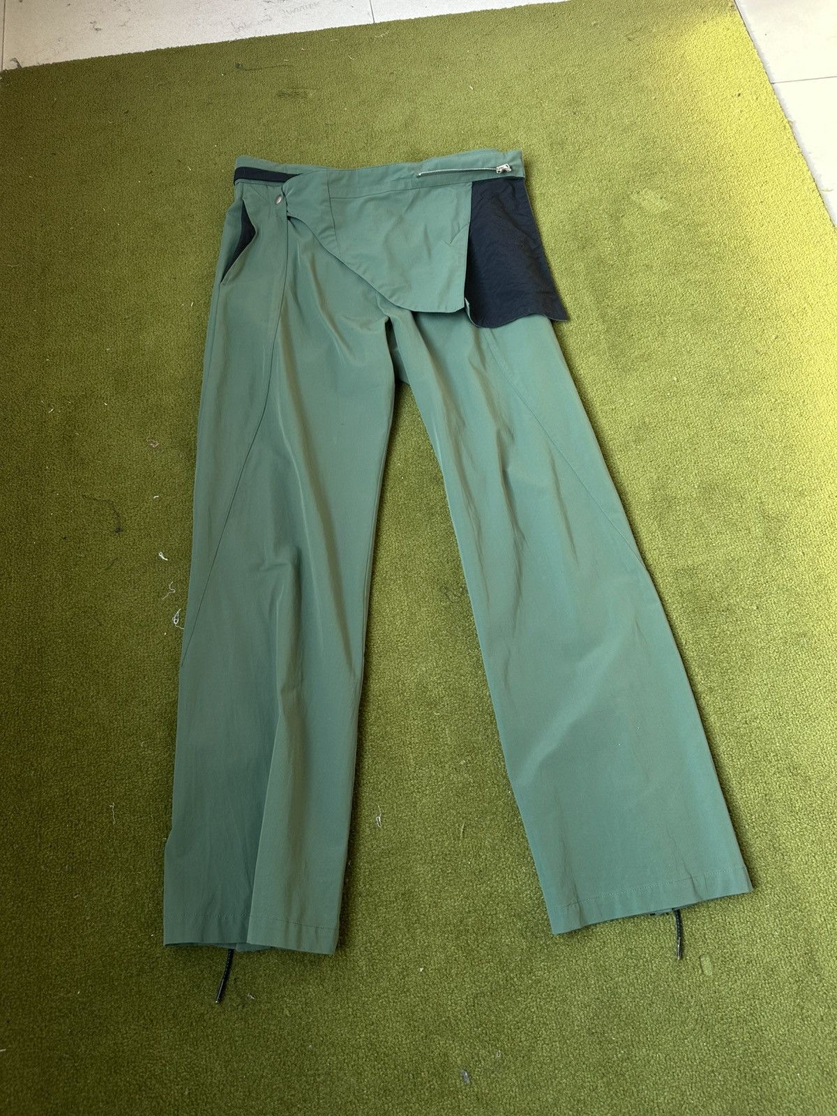00112021 SOMNIUM “HARKMAN” TROUSERS
