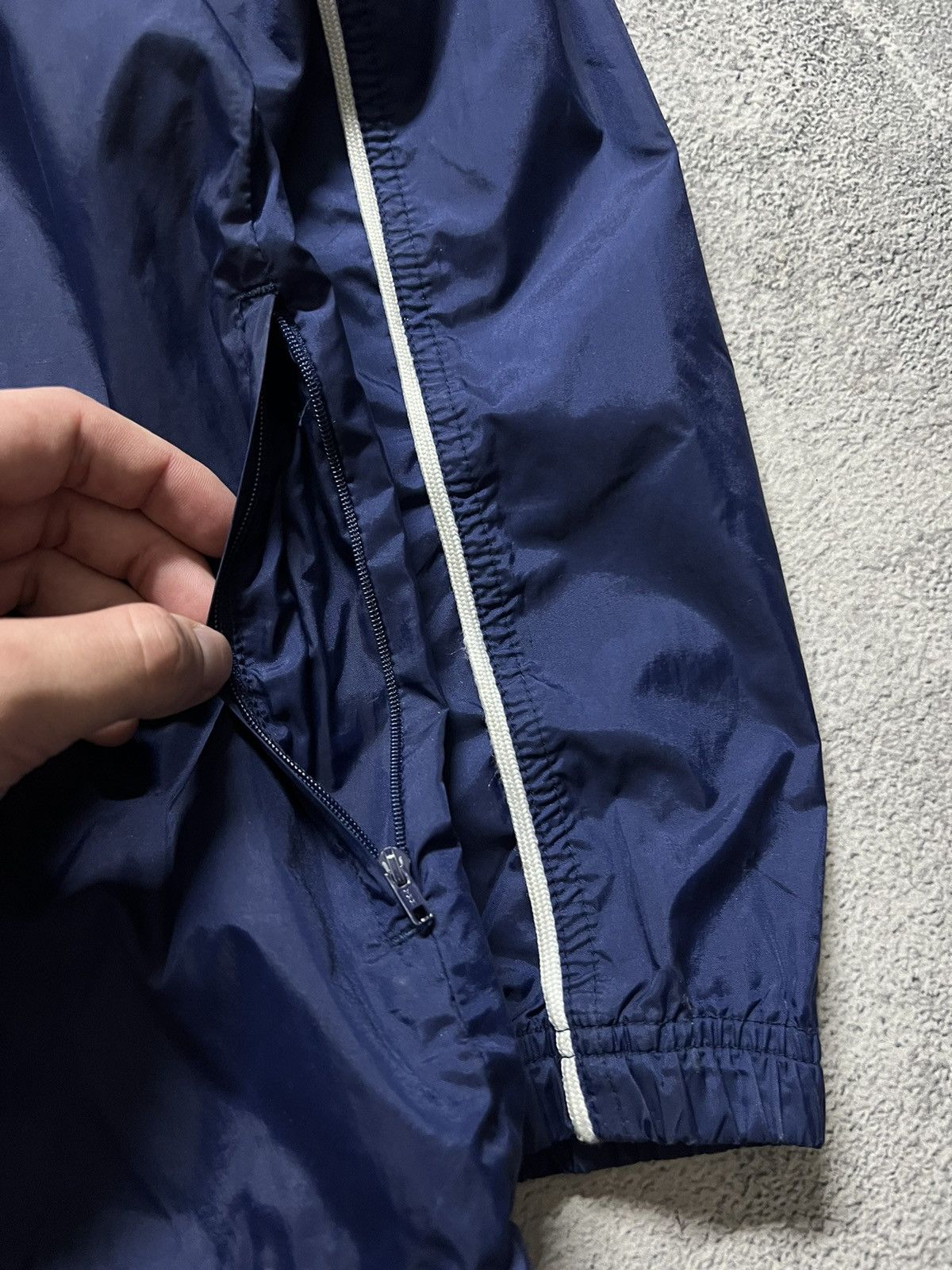 Vintage Vintage Y2K Nike Nylon Mini Logo Jacket 00’s Size US M / EU 48-50 / 2 - 5 Thumbnail