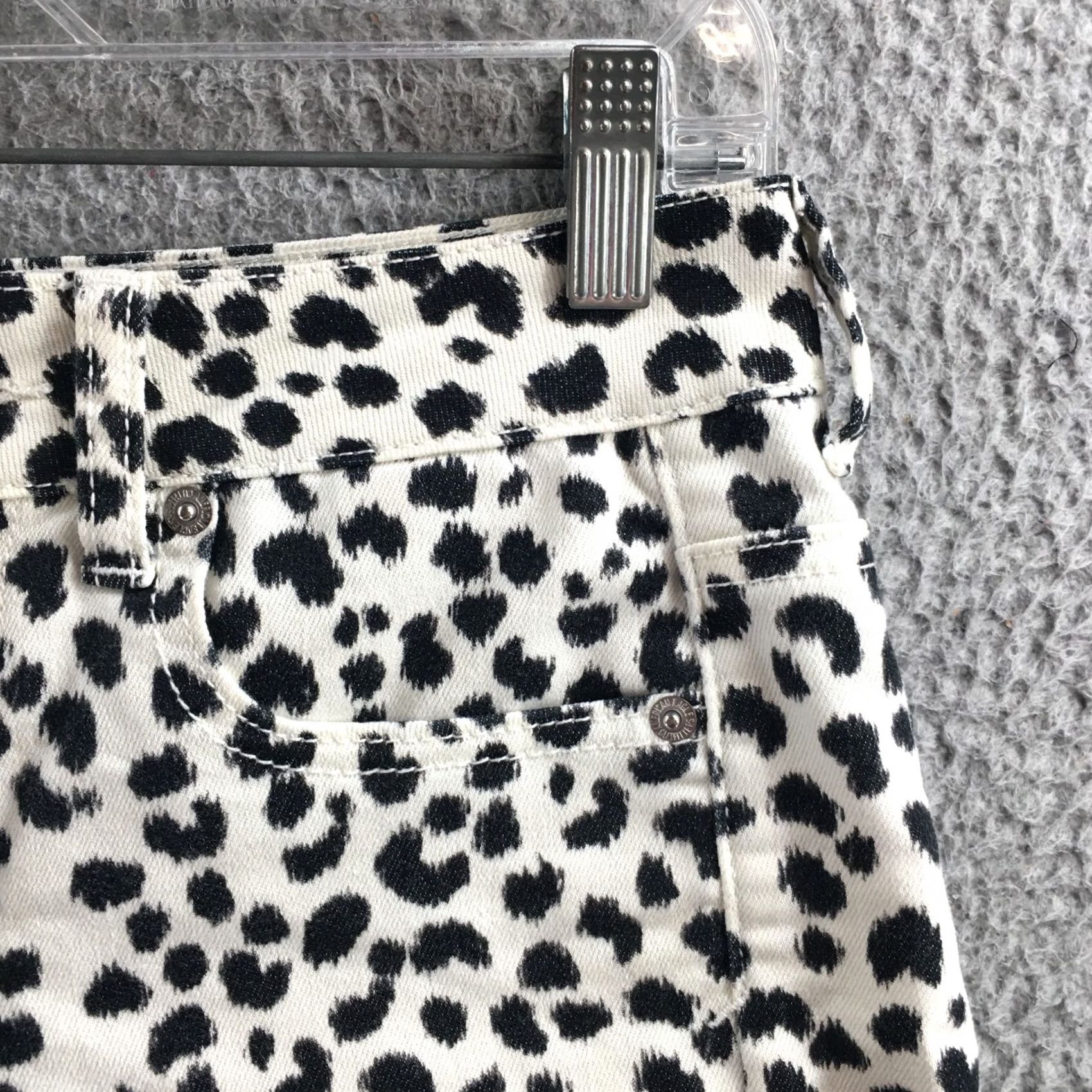American Eagle Outfitters American Eagle Outfitters Cut-Off Shorts Womens 2 Mid Rise Zip White Black 29x4.5 5-Pocket Denim Shorts Womens Size 26" / US 2 / IT 38 - 3 Thumbnail