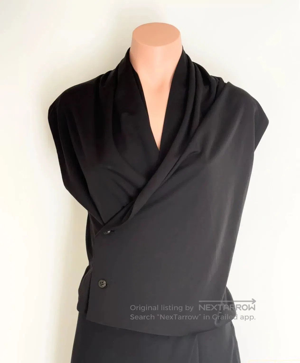 Yohji Yamamoto Yohji Yamamoto Draped Black Top. Size M / US 6-8 / IT 42-44 - 1 Thumbnail