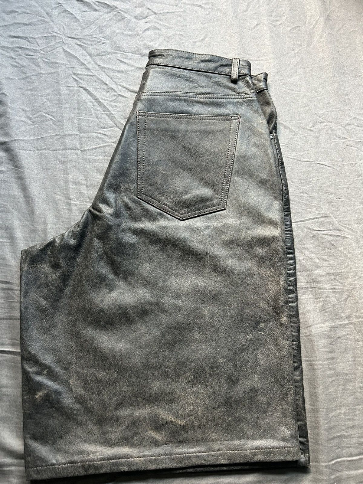 Other GV leather shorts Size US 32 / EU 48 - 2 Thumbnail