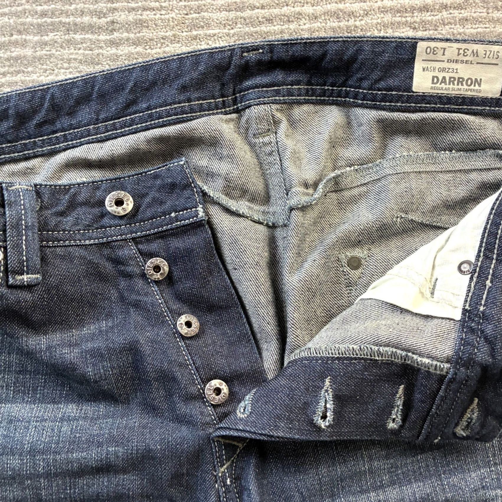 Diesel VINTAGE Diesel Jeans Mens 31x30 Darron Blue Denim Slim Tapered Button Fly 5-Pocket 90s Mens Clothing Size US 31 - 5 Thumbnail