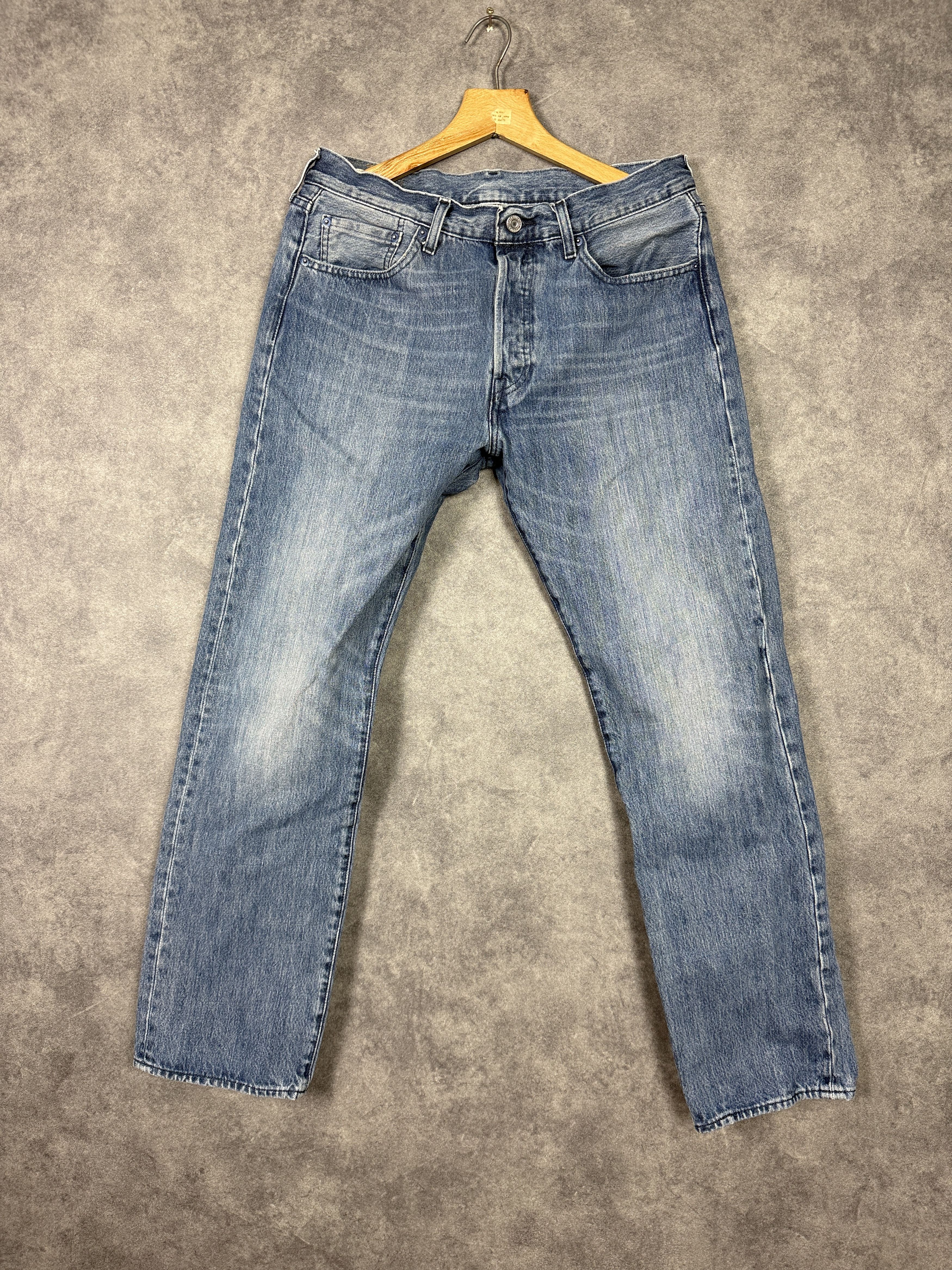 Levi's Levi’s light blue jeans with distressed denim 501 straight Size US 32 / EU 48 - 5 Thumbnail