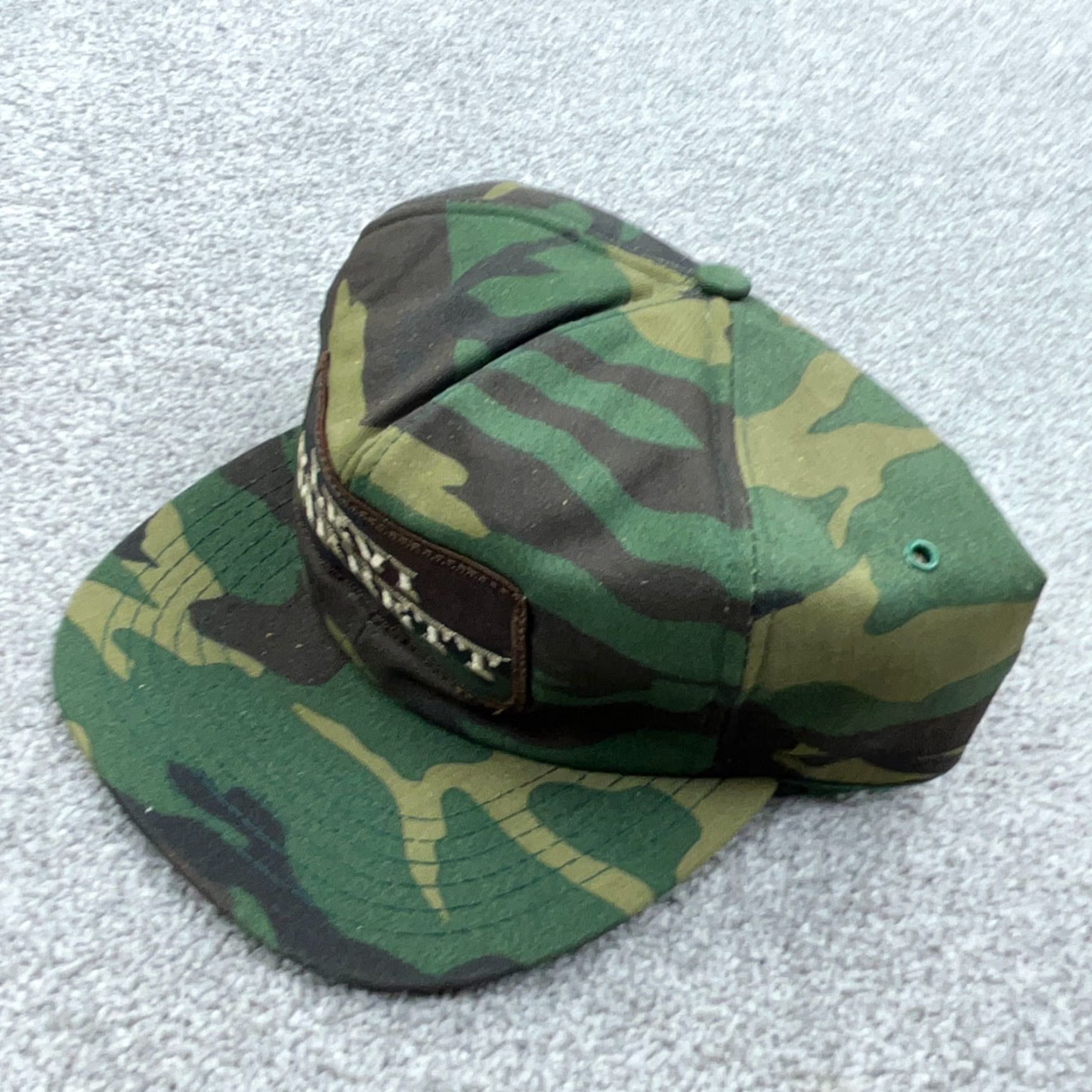 Vintage VINTAGE Levi Garrett Trucker Hat Cap Snap Back Green Camo 80s Baseball Dad Style Adjustable Mens USA Size ONE SIZE - 6 Thumbnail