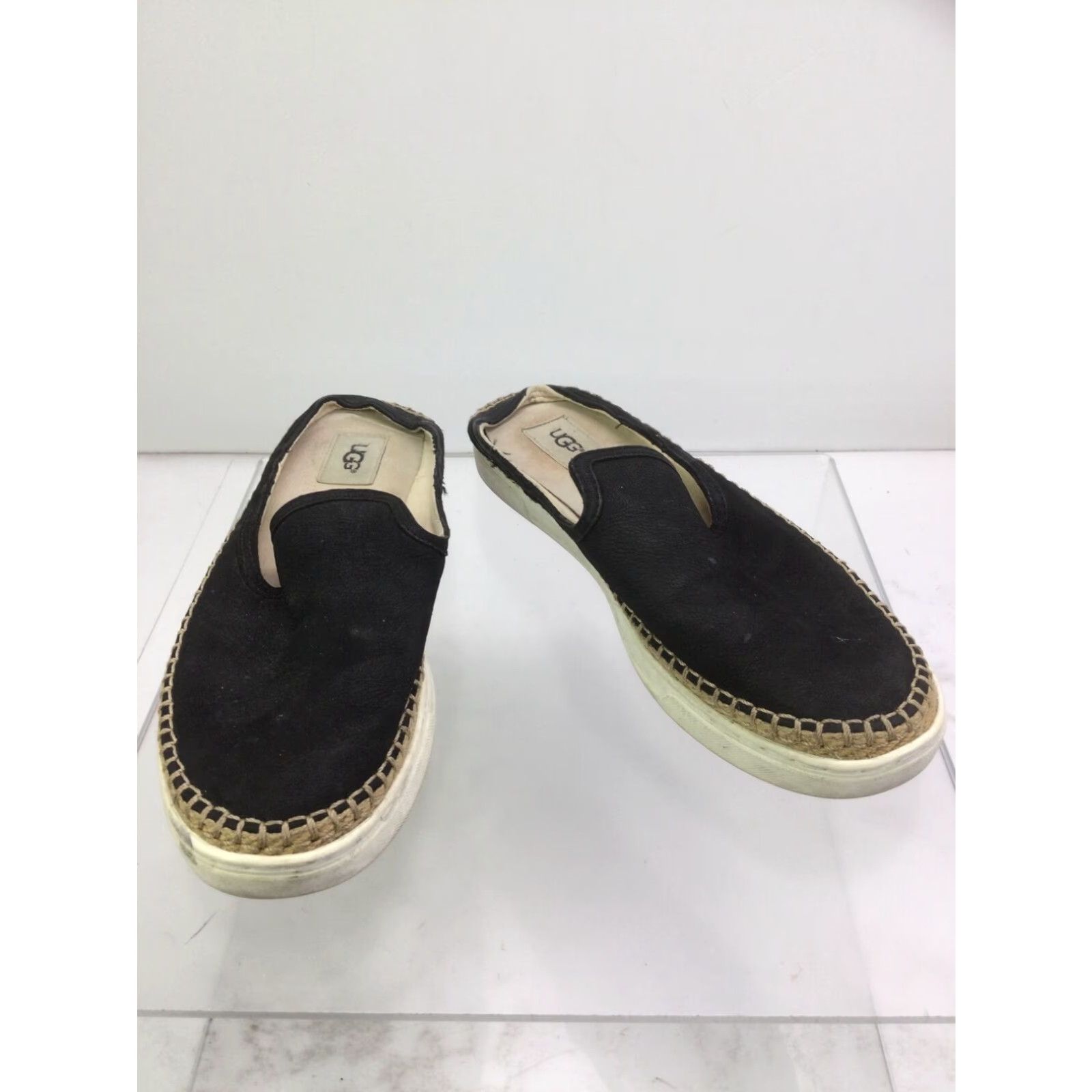 UGG outlet Caleel Suede Mule Slides Black Size 8