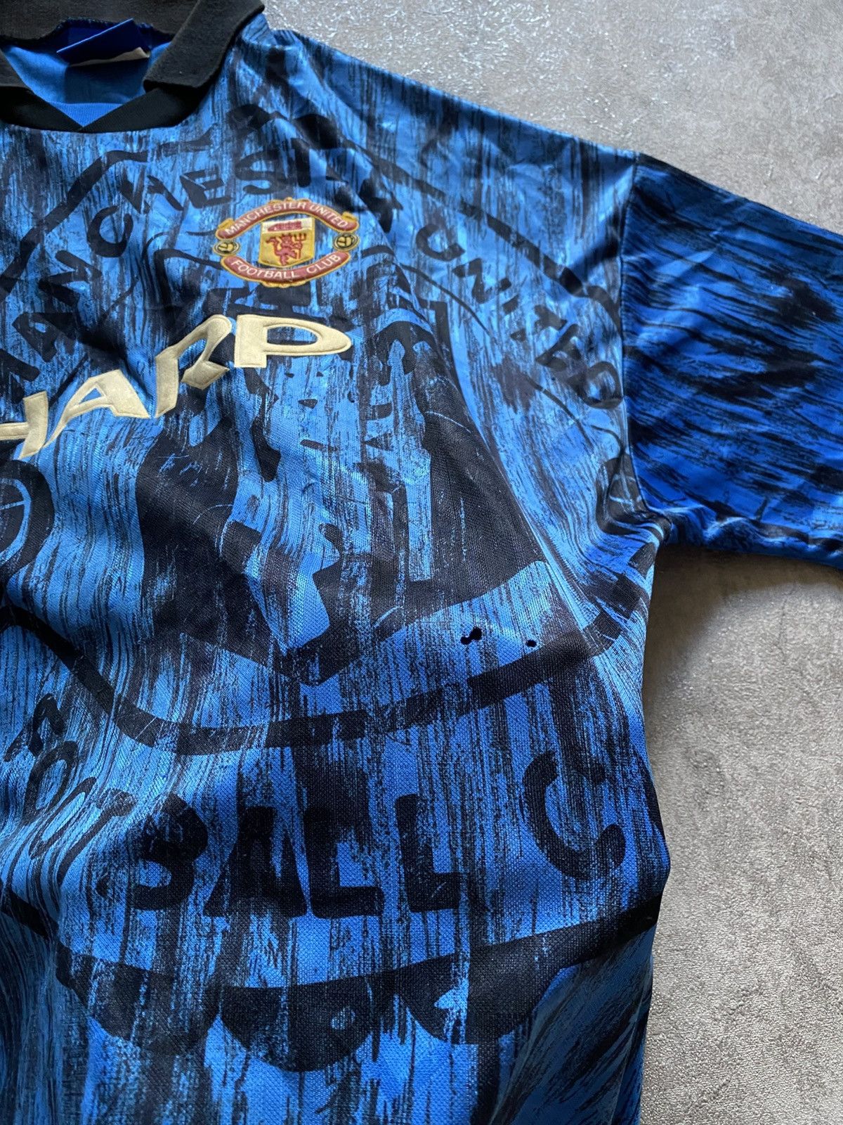 Umbro Vintage 1992-1994 Umbro Manchester United Away Jersey SHARP Size US XL / EU 56 / 4 - 6 Thumbnail