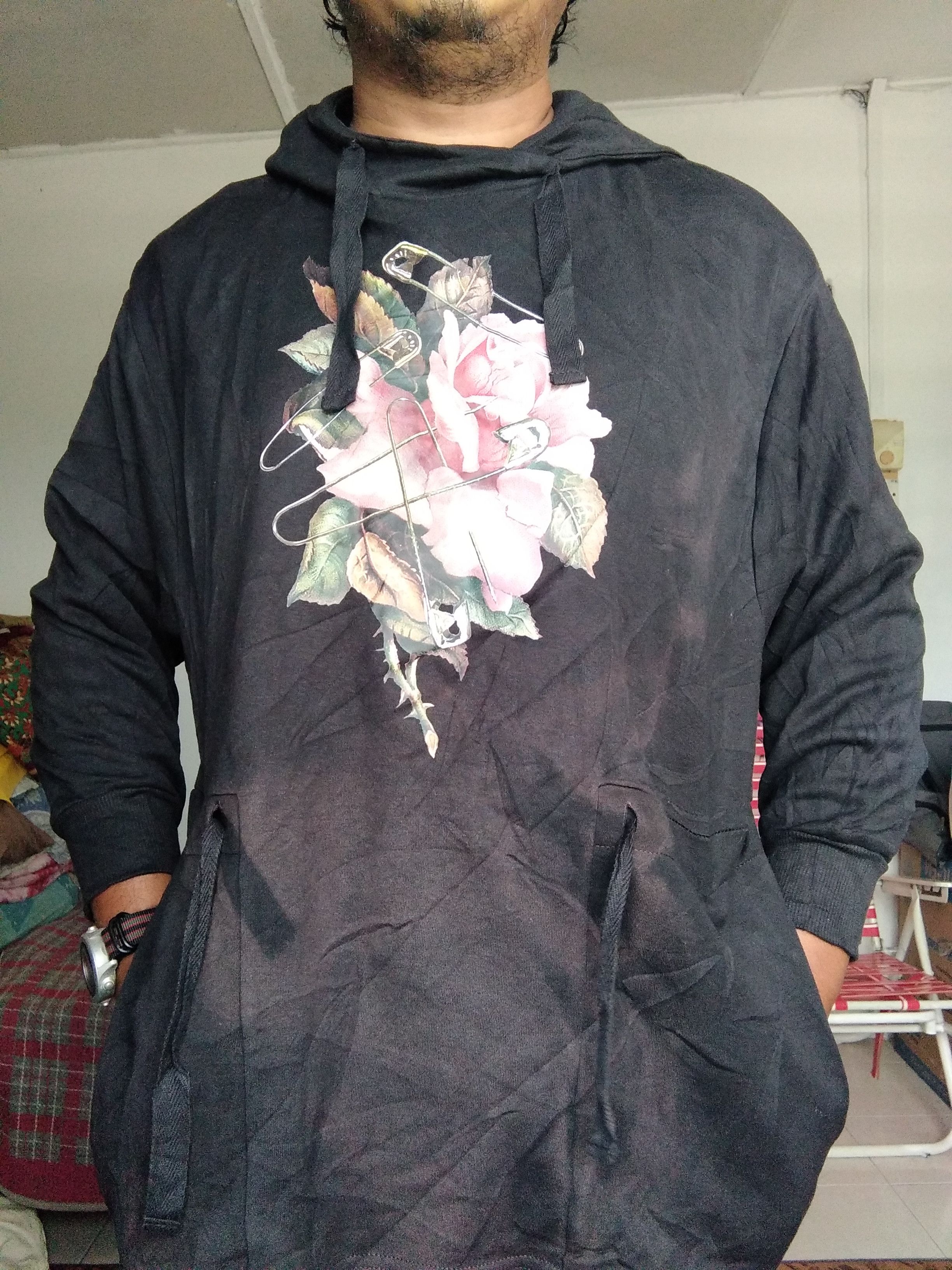 Japanese Brand × Jun Takahashi × Undercover Undercover x Gu Flower Sweatshirt Hoodie Designer Size US M / EU 48-50 / 2 - 3 Thumbnail