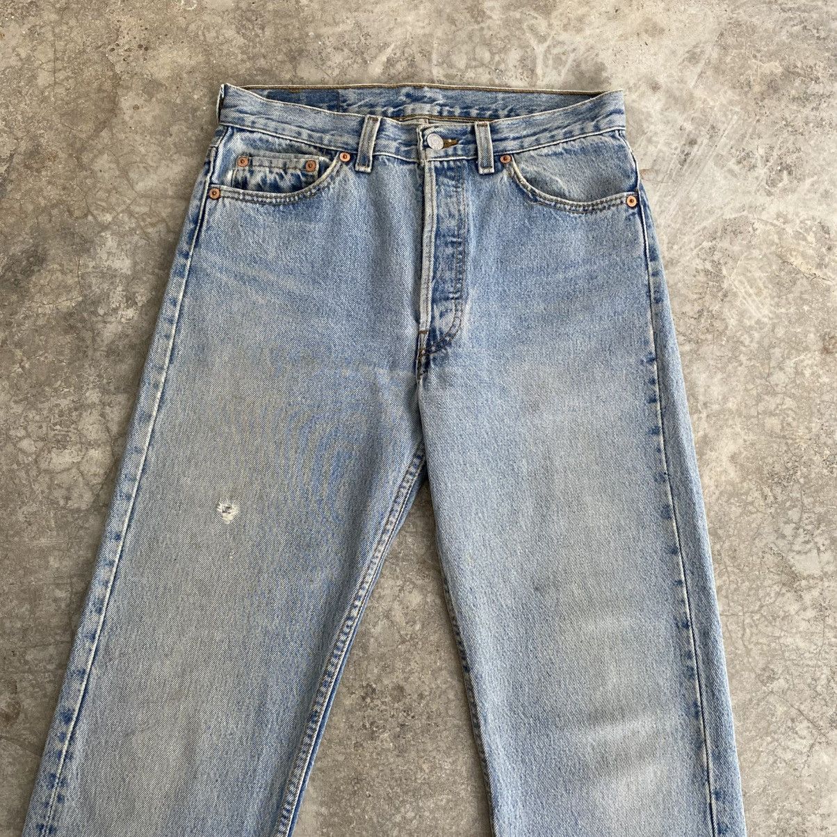 Levi's Size 29x32.5 Vintage 1993 Levis 501 Light Blue Denim Jeans Size US 29 - 3 Thumbnail
