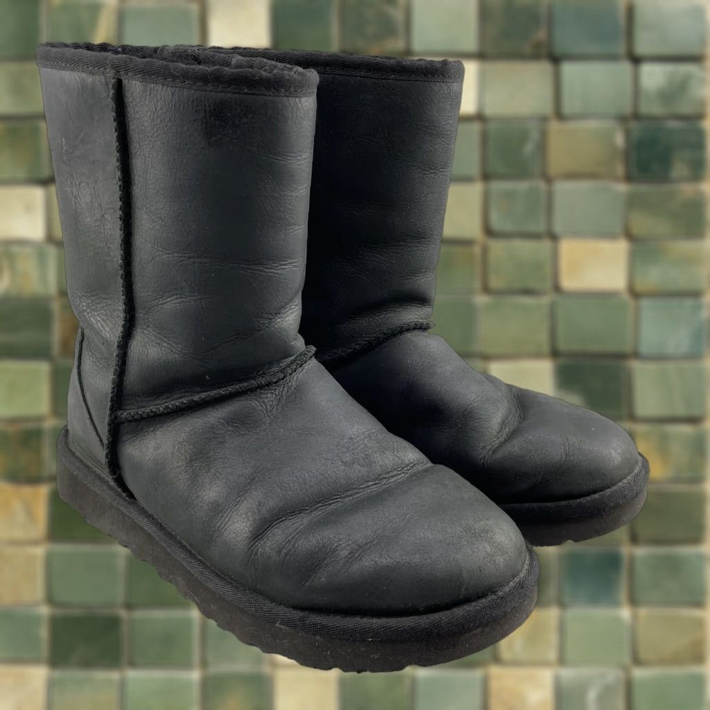 UGG Women Boots Classic Short Sheepskin Black 7 Outdoor Cabin Winter Slip-On Mid-Calf Lined Warm Boots Womens