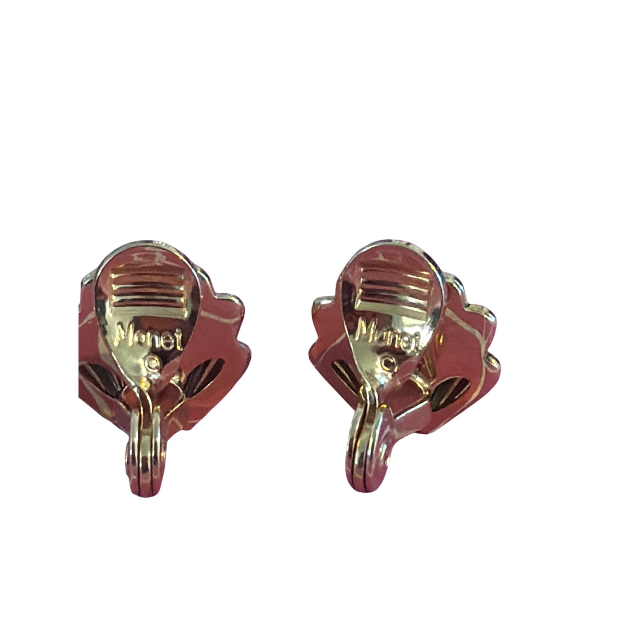 Monet Vintage Monet Gold Tone Shell Clip On Earrings Solid Ribbed Size ONE SIZE - 3 Thumbnail
