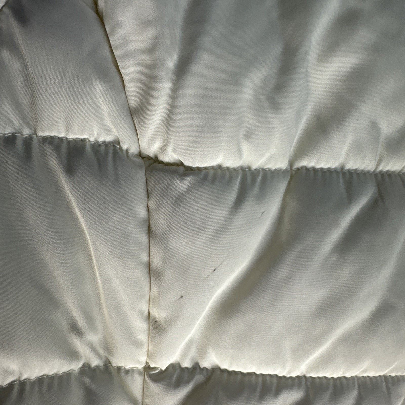 Calvin Klein Calvin Klein Puffer Vest White Quilted Extra Small Size XS / US 0-2 / IT 36-38 - 3 Thumbnail