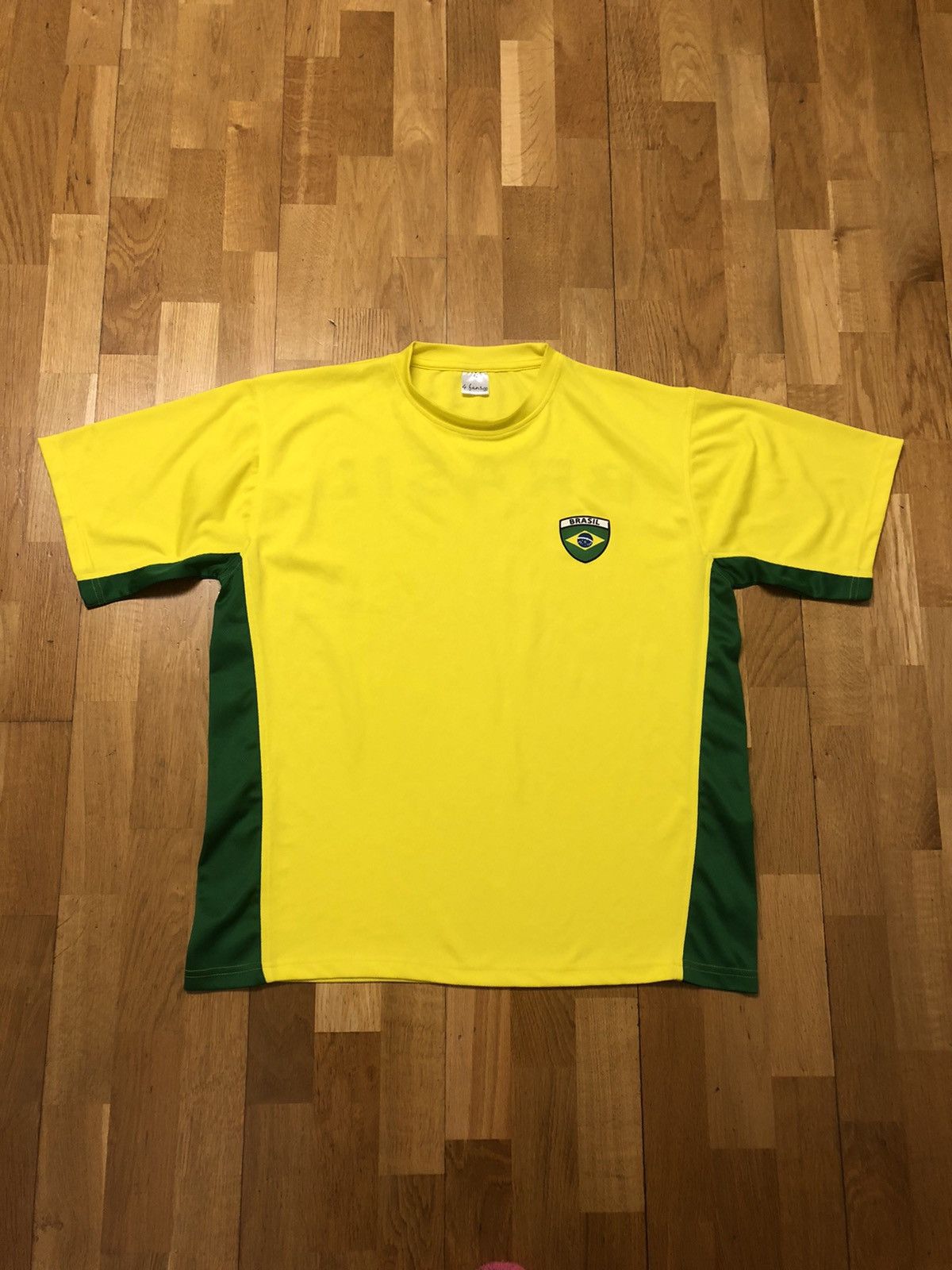 Vintage RARE VINTAGE BRAZIL 4FANS FOOTBALL SPORT SOCCER JERSEY Size US XL / EU 56 / 4 - 1 Thumbnail