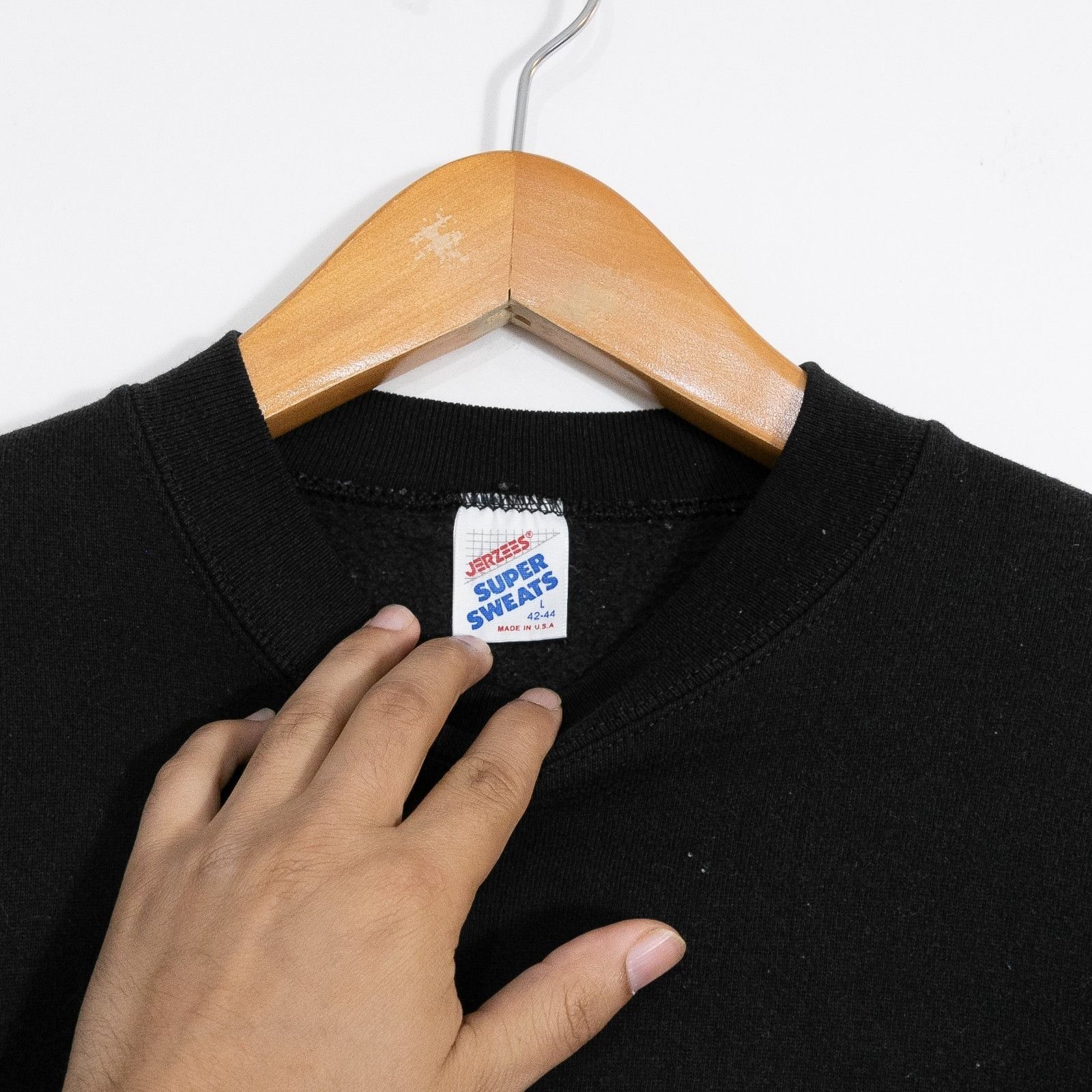 Jerzees Vintage 90s Jerzees Blank Sweatshirt Large Black Distressed Size US L / EU 52-54 / 3 - 4 Thumbnail
