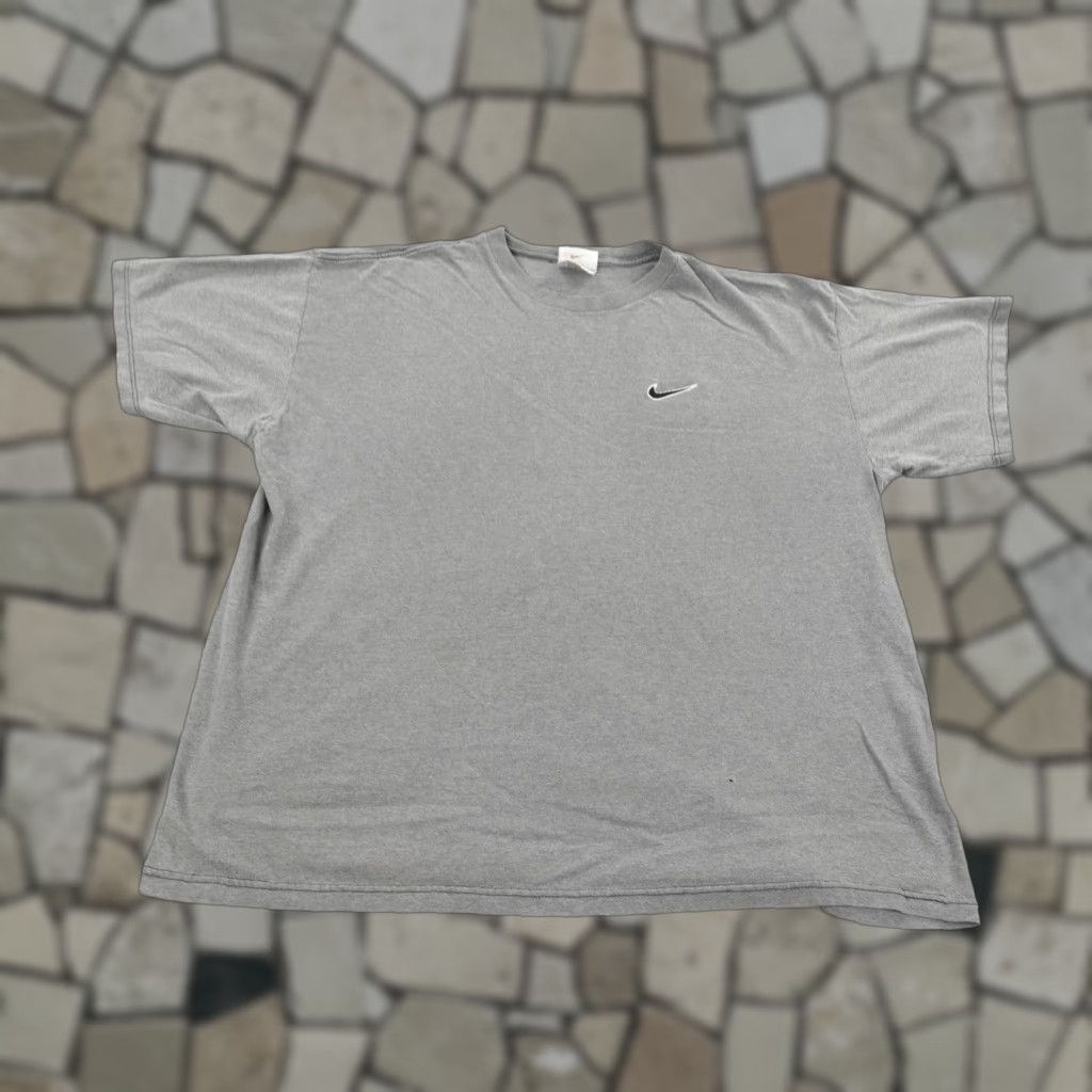 Nike VINTAGE Nike T-Shirt Mens XL Short Sleeve Crewneck Gray 90s Sports Distressed Made in Mexico Size US XL / EU 56 / 4 - 1 Thumbnail