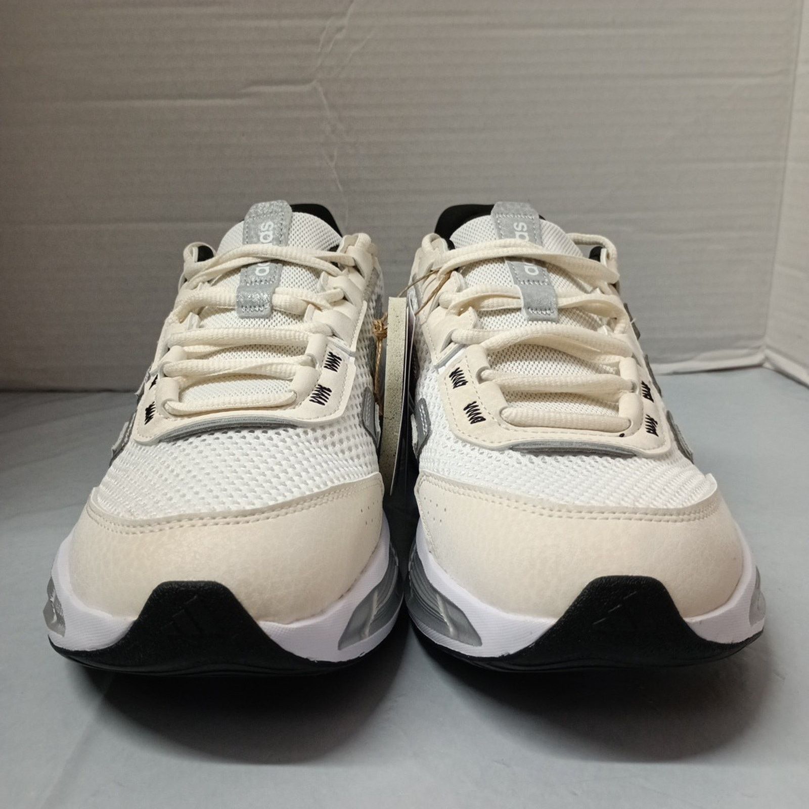 Adidas Adidas Astrastar Women's Size 9 White Silver Metallic Shoes Size US 9 / IT 39 - 2 Thumbnail