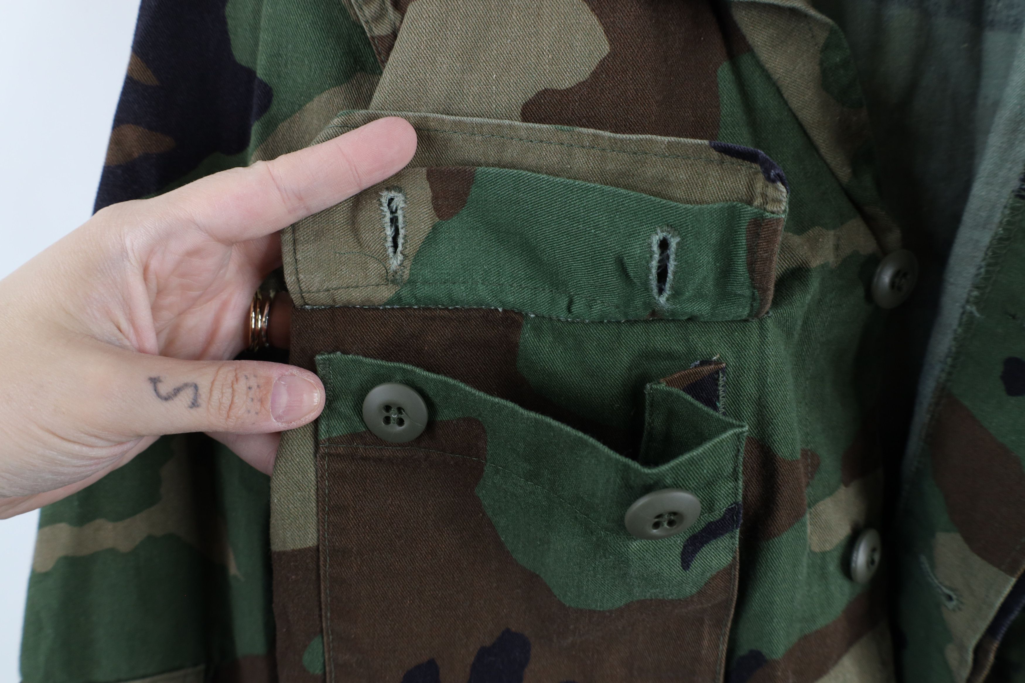 Vintage Vintage 90s USMC Woodland Camouflage Combat Coat Jacket USA Size US S / EU 44-46 / 1 - 5 Thumbnail