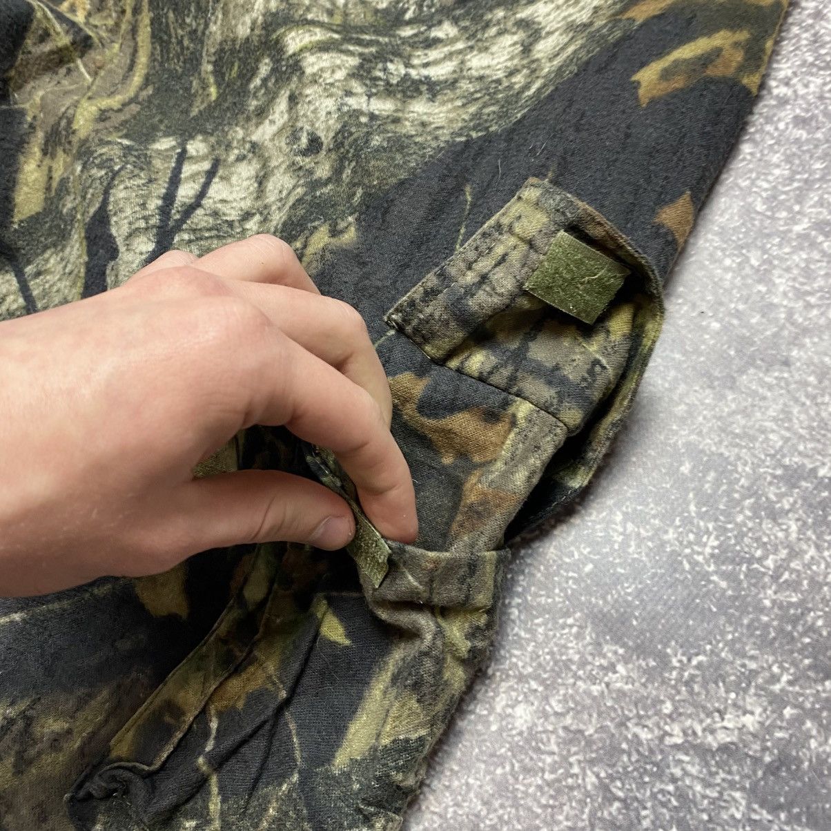 Realtree Vintage Realtree Camouflage Cargo y2k hype pants Size US 36 / EU 52 - 4 Thumbnail