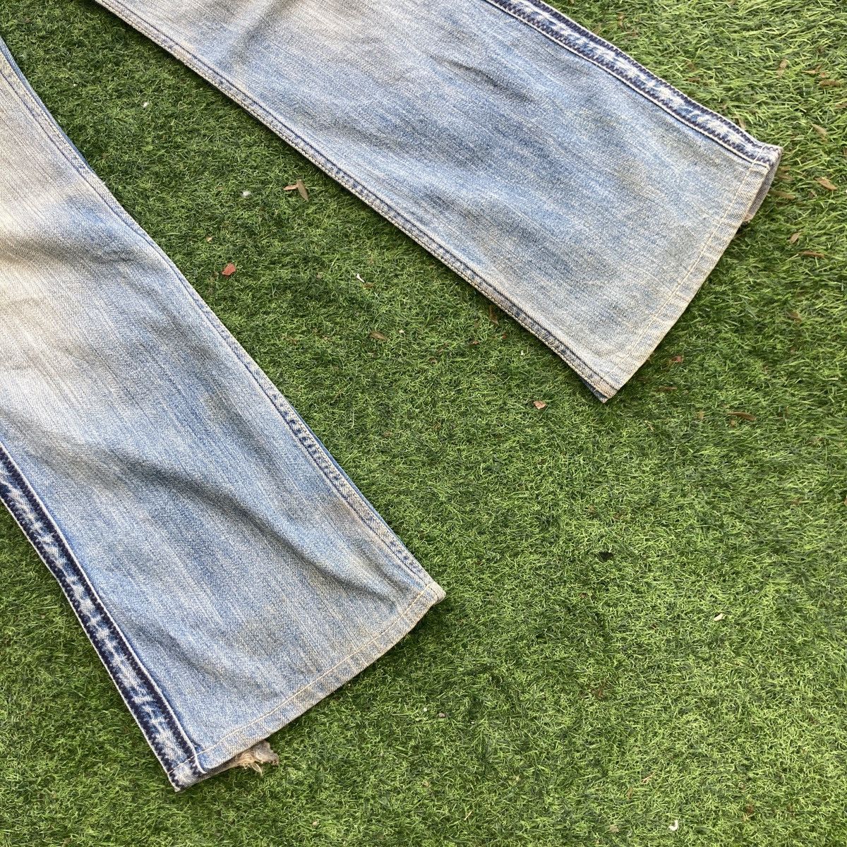 If Six Was Nine YANUK BOOTCUT DISTRESSED JEANS Size 29" - 5 Thumbnail