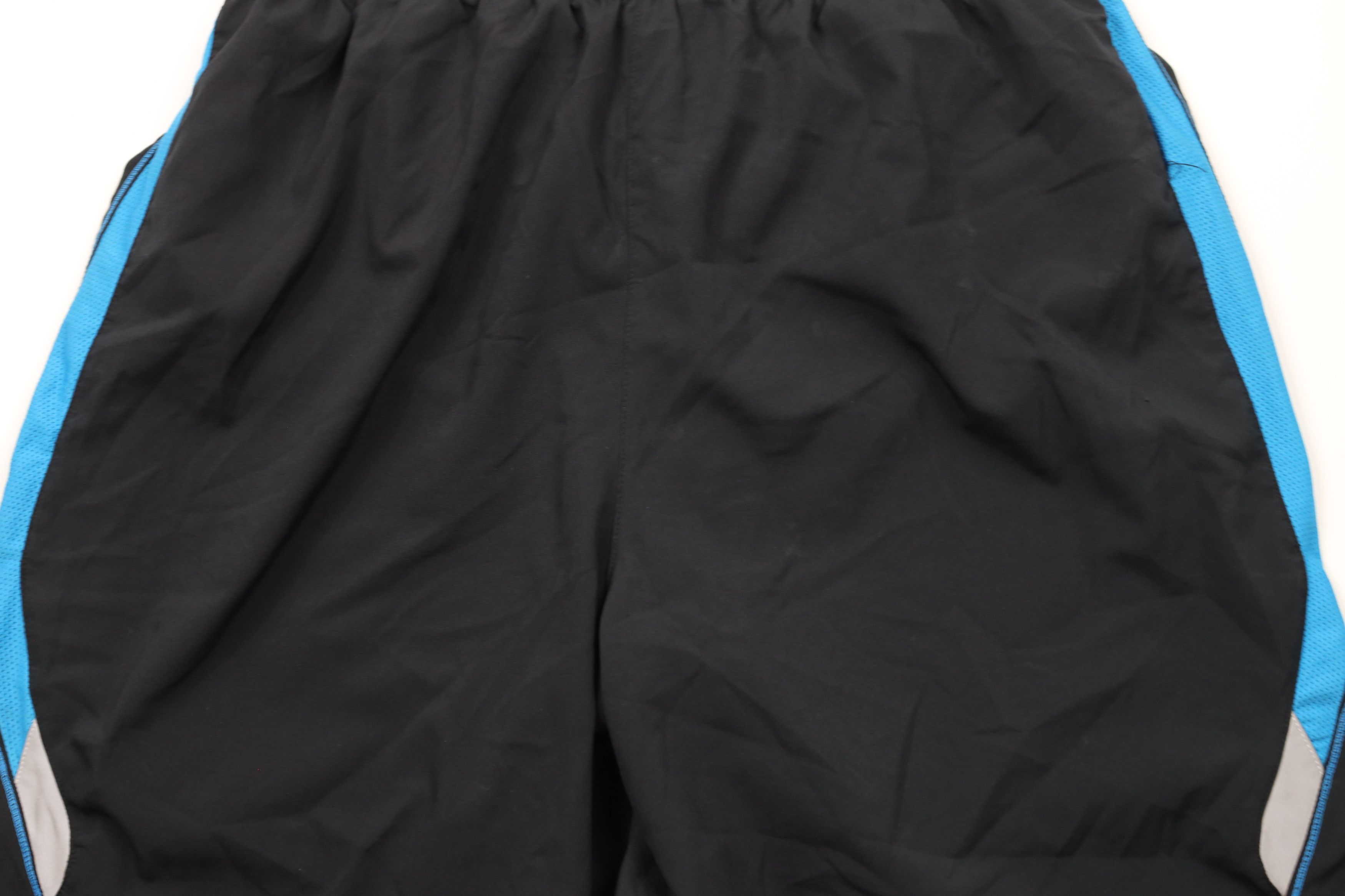 Asics × Vintage Vintage Asics Reflective Lined Gym Jogging Running Shorts Size US 34 / EU 50 - 11 Thumbnail
