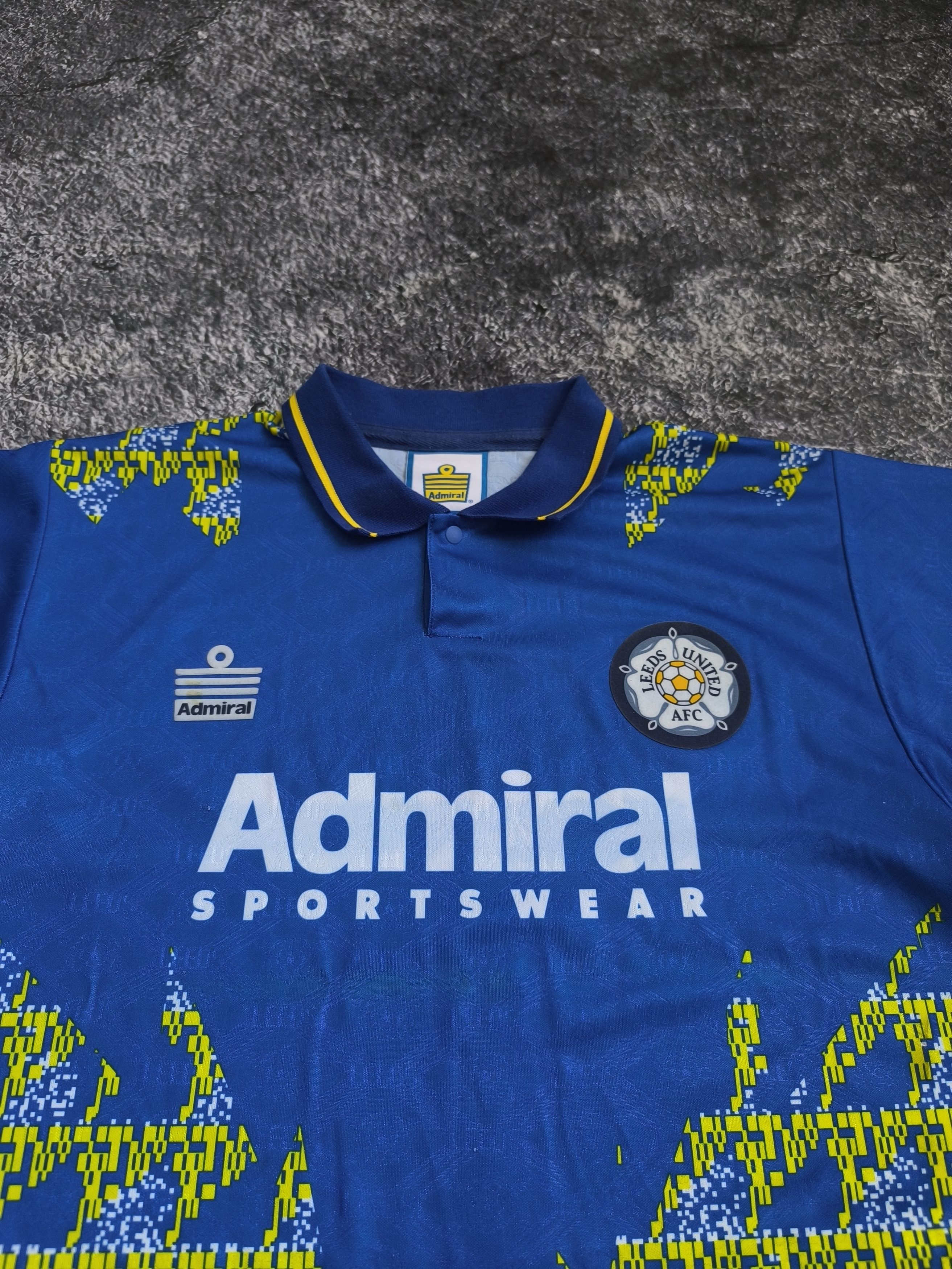 Vintage Vintage jersey Leeds united 1992-1993 L size Size US L / EU 52-54 / 3 - 2 Thumbnail