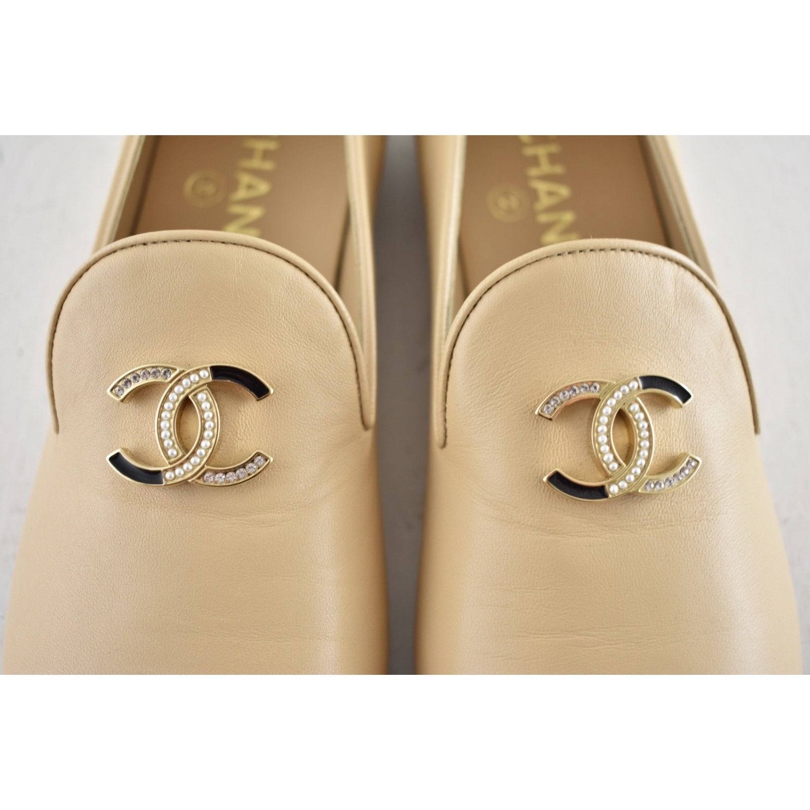 Chanel Chanel 18A Beige Lambskin Pearl Crystal CC Logo Moccasin Size US 6 / IT 36 - 8 Thumbnail
