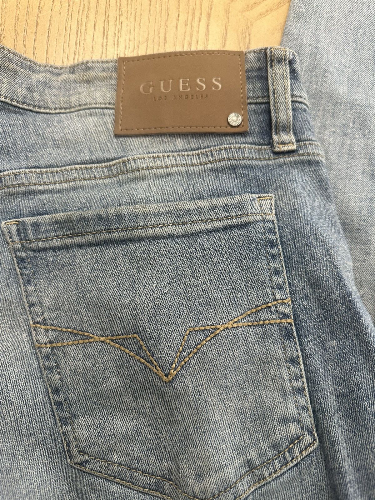 Guess Guess mens jeans Size US 33 - 7 Thumbnail
