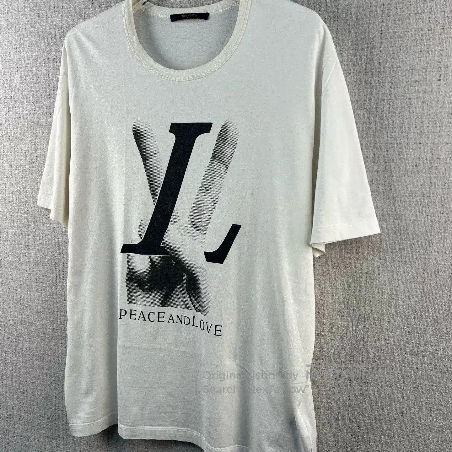 Louis Vuitton Louis Vuitton Gesture Print Short Sleeve Tee. Size US XL / EU 56 / 4 - 3 Thumbnail