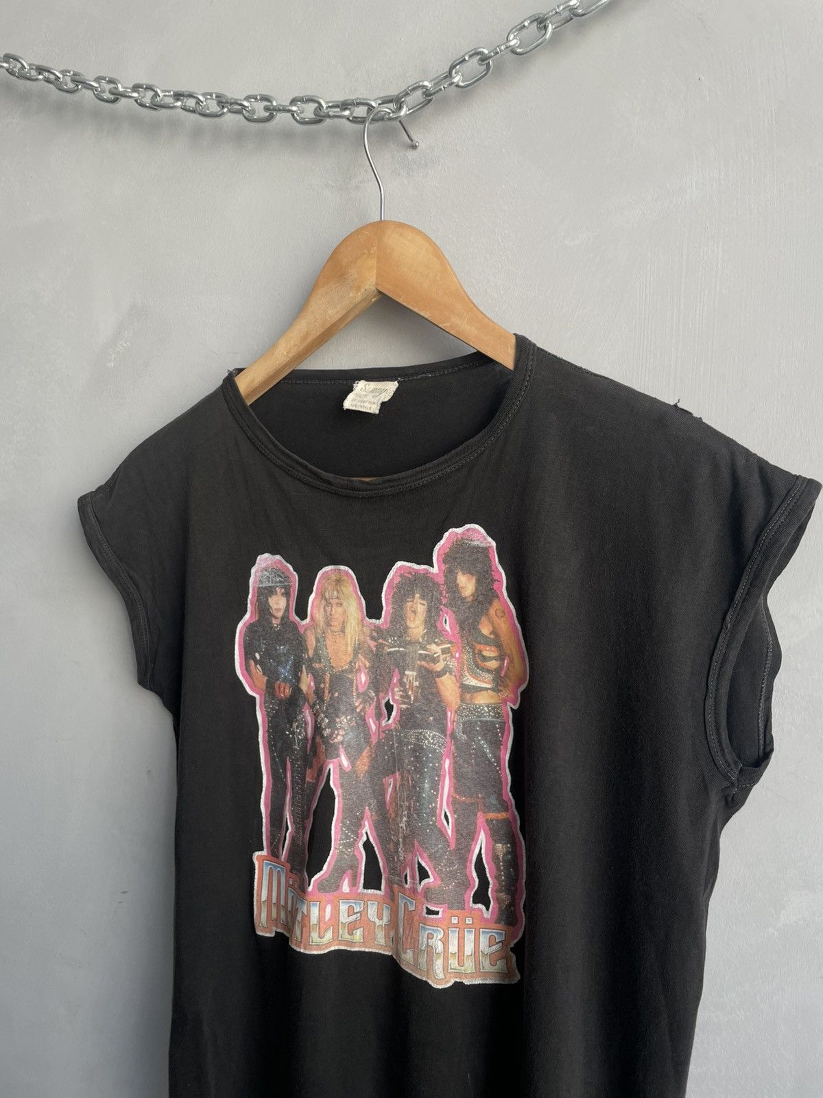 Band Tees Vtg washed cotton 90s tank top Motley Crue shirt Size US M / EU 48-50 / 2 - 4 Thumbnail
