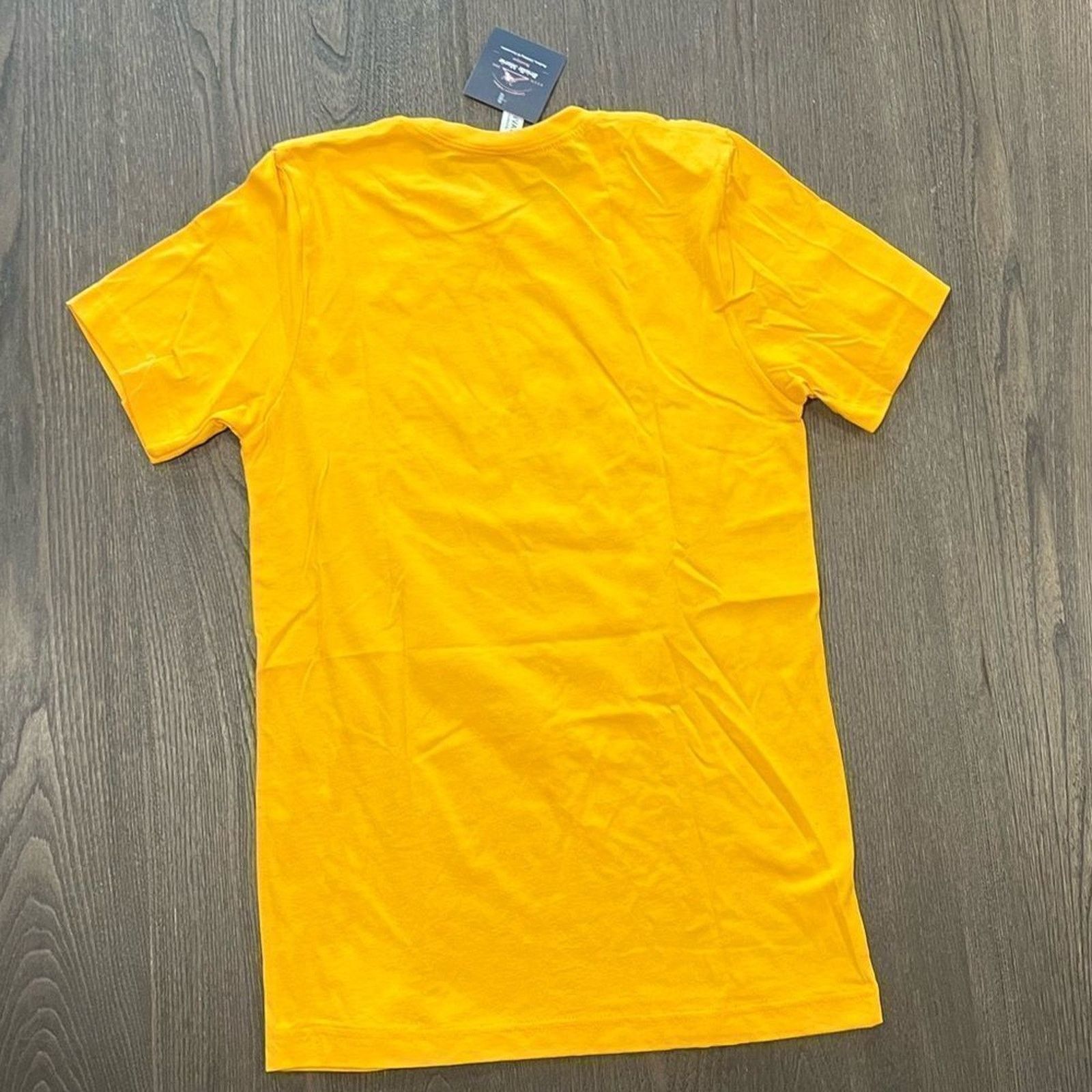 Canvas NWT Yellowstone Dutton Ranch Graphic T-Shirt TV - Size L Size L / US 10 / IT 46 - 4 Thumbnail