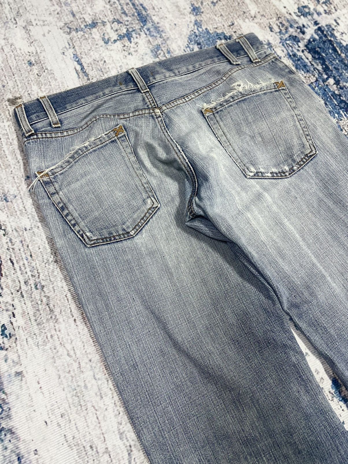 Dolce & Gabbana SS04 DOLCE&GABBANA DAVID BECKHAM DISTRESSED LIGHT WASH JEANS Size US 35 - 15 Thumbnail
