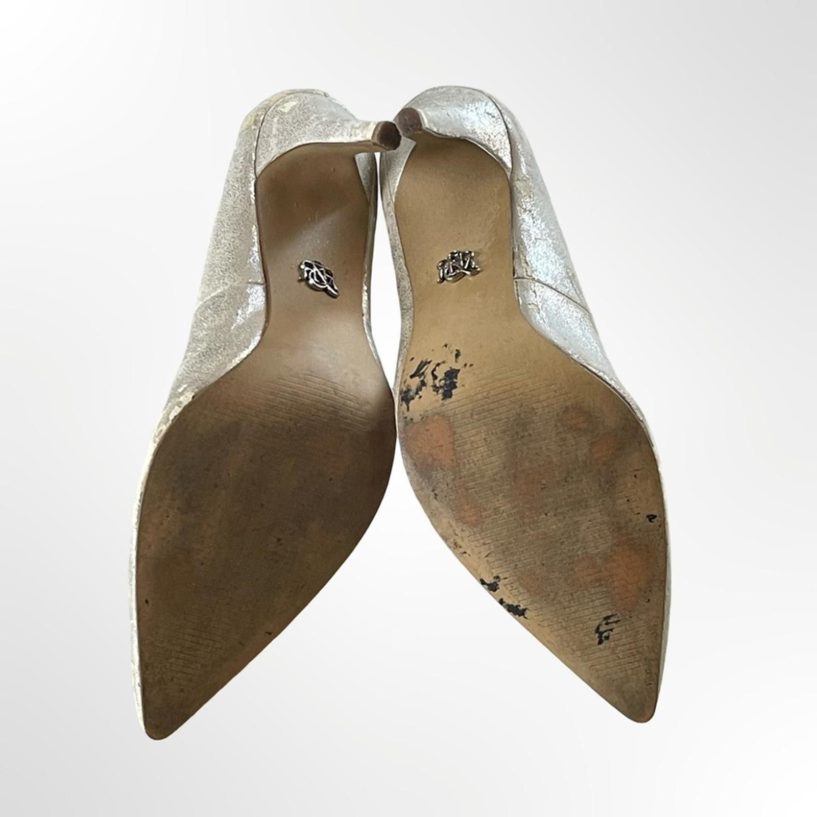 Rock & Republic Rock & Republic Silver Metallic Pointed Toe Stilettos in 8.5 Size US 8.5 / IT 38.5 - 8 Thumbnail