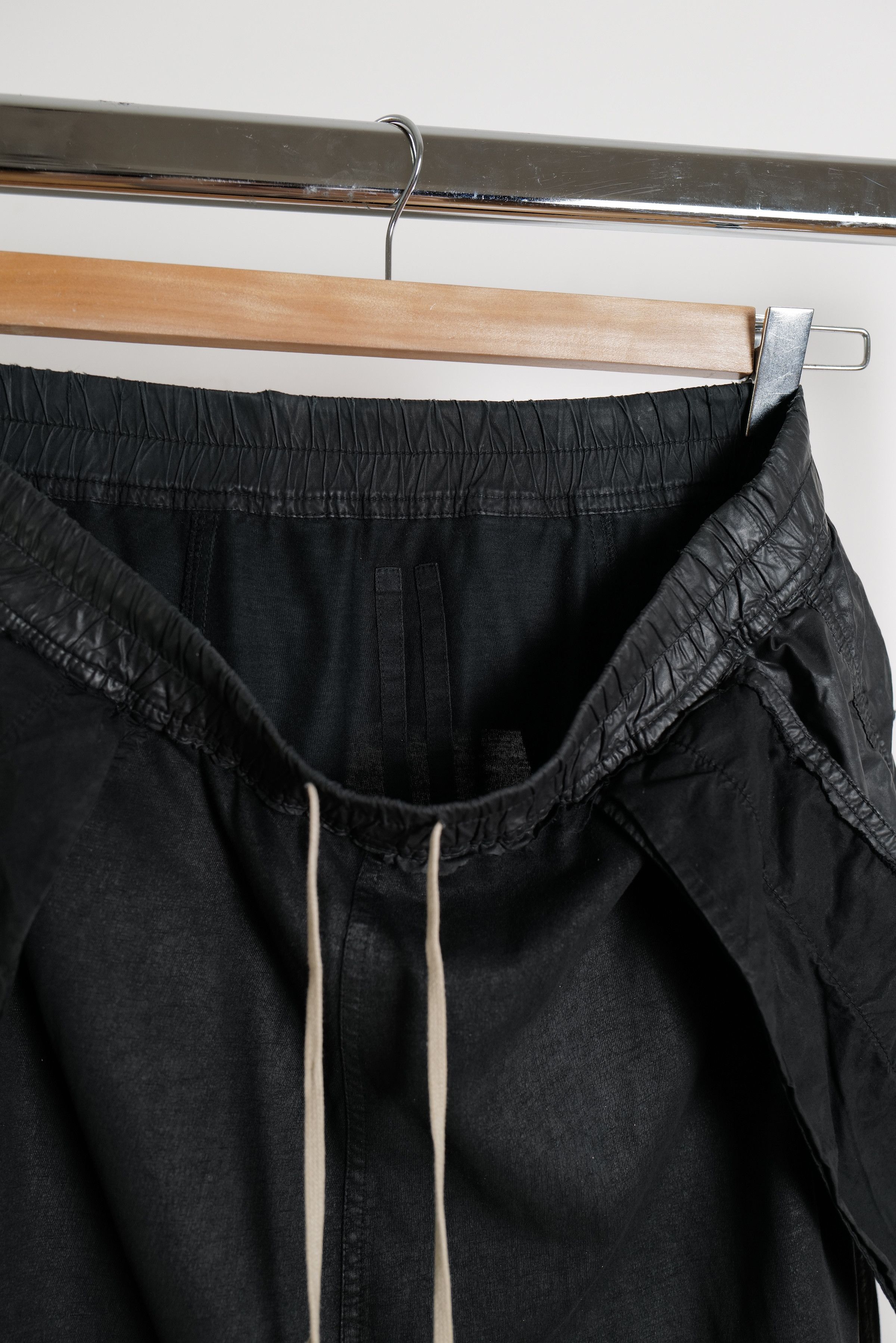 Rick Owens ARCHIVE WAXED INSIDEOUT SHORTS Size US 34 / EU 50 - 19 Thumbnail