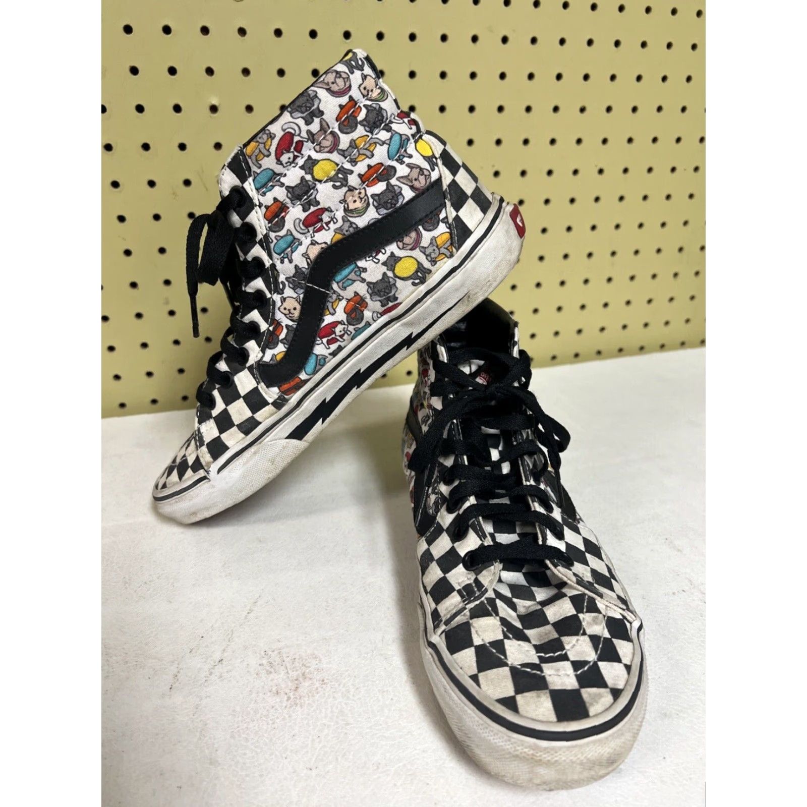 Vans Vans High Top Sneaker Cat Macaroon Checker Multicolor Skate Unisex Adults 7.5 9 USA M-7.5 W-9 Size US M / EU 48-50 / 2 - 4 Thumbnail