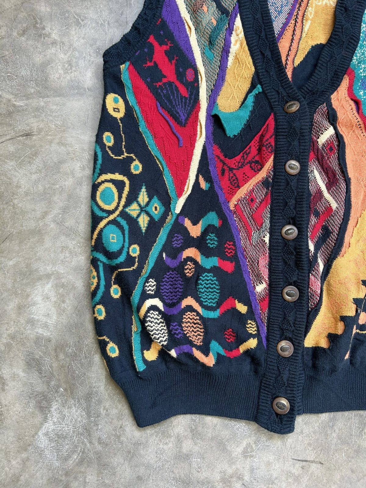 Coogi 90s Coogi Geccu 3D Multi Color Wool Sweater Vest Size US L / EU 52-54 / 3 - 2 Thumbnail