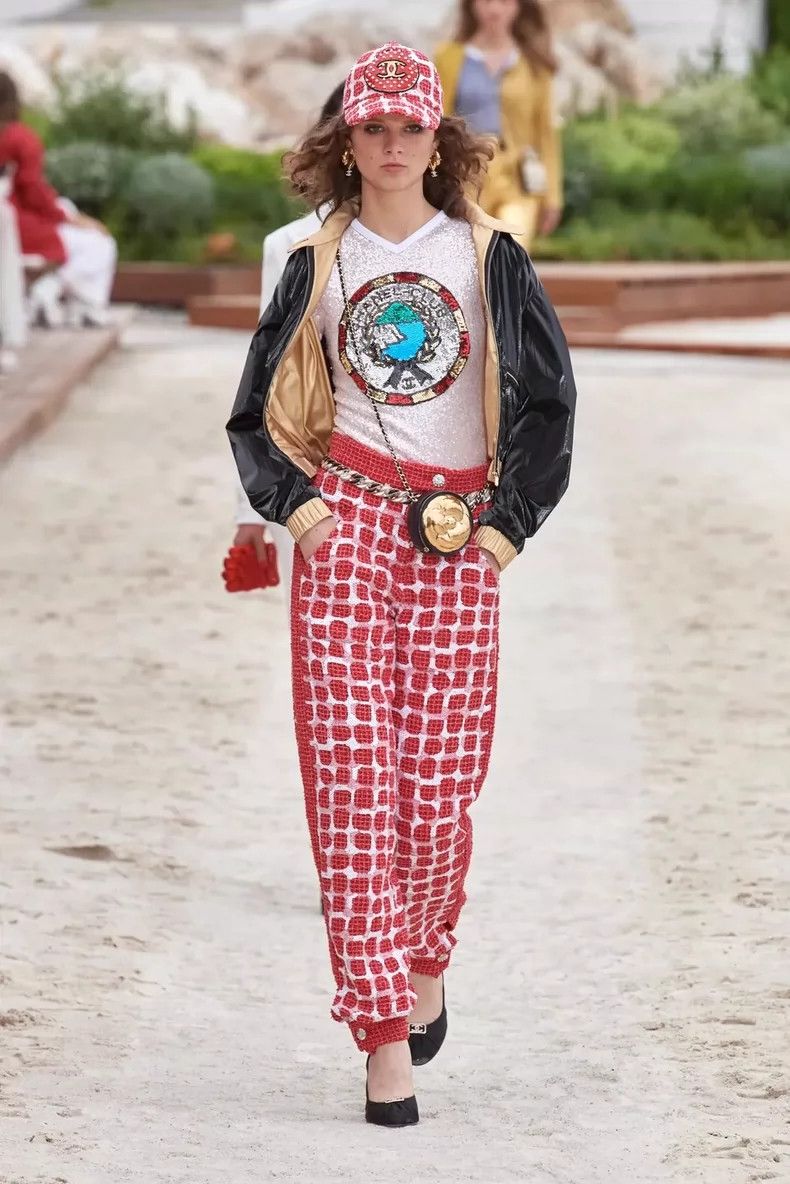 Chanel Chanel 2023 Early Spring Series Sequin Short-sleeved T-shi Size XXS / US 00 / IT 34 - 7 Thumbnail