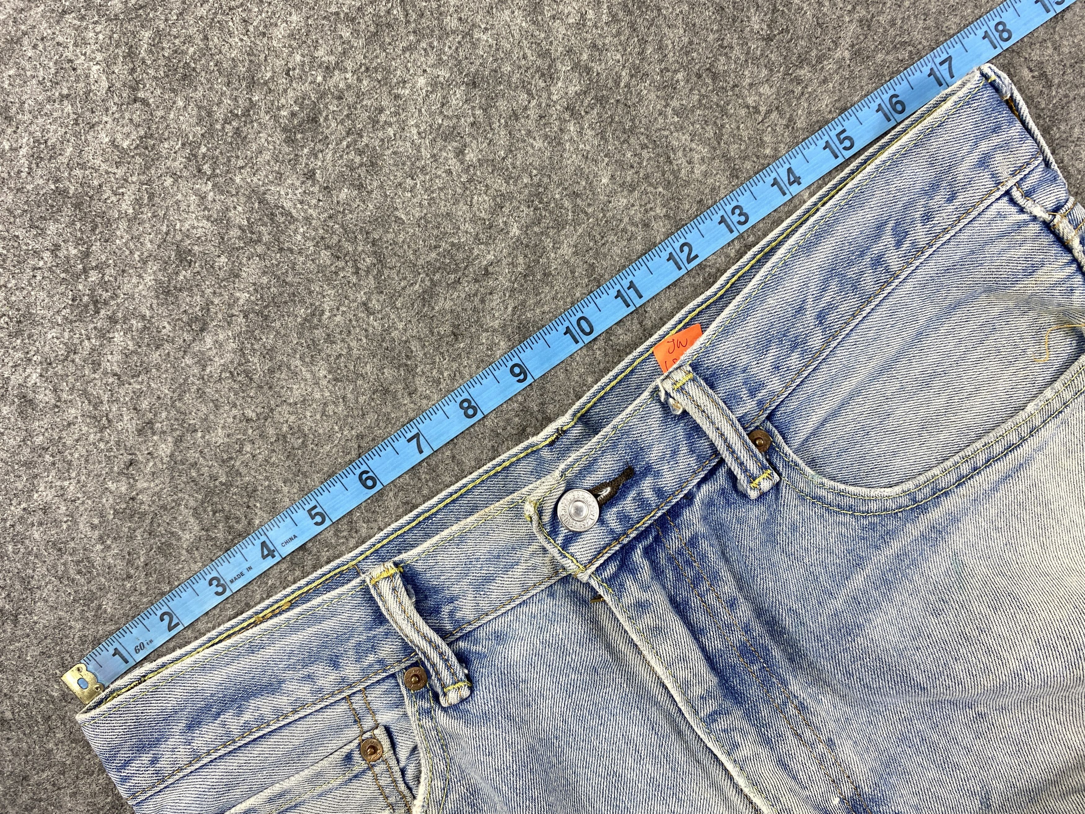 Levi's Light Blue Wash Vintage Levi's 550 35x29 Denim -JN1834 Size US 35 - 5 Thumbnail