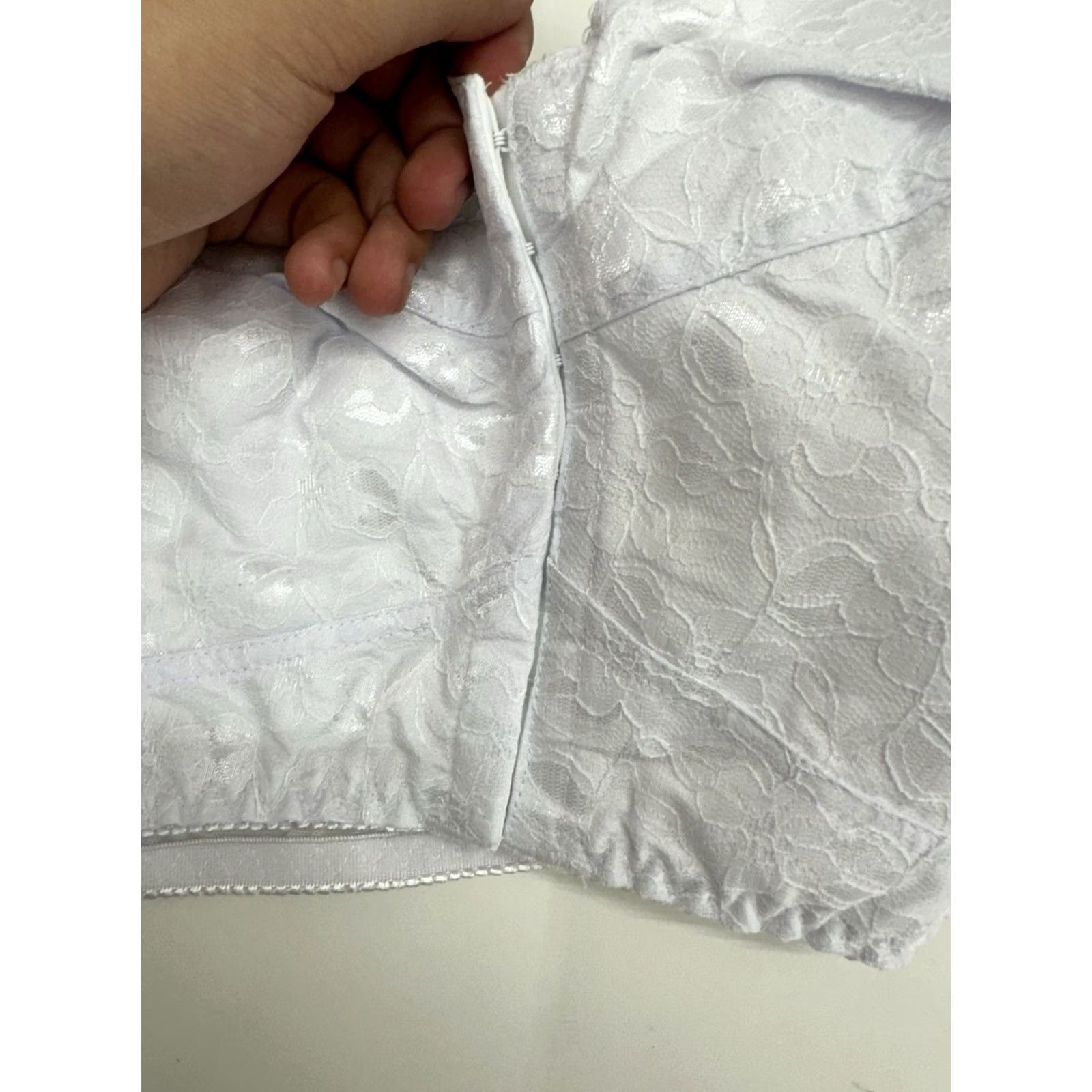 Bones No Bones Bra Womens Bra Size 48D White Front Closure NWTs Black 58776 Adjustable Strap Plus Size Cup D Womens Bra Size ONE SIZE - 2 Thumbnail