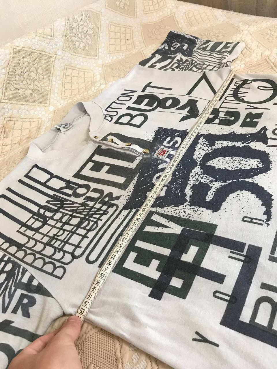 Levi's 🔥 Levi’s 501 All Over Print Vintage USA T Shirt 90s Size US XL / EU 56 / 4 - 15 Thumbnail