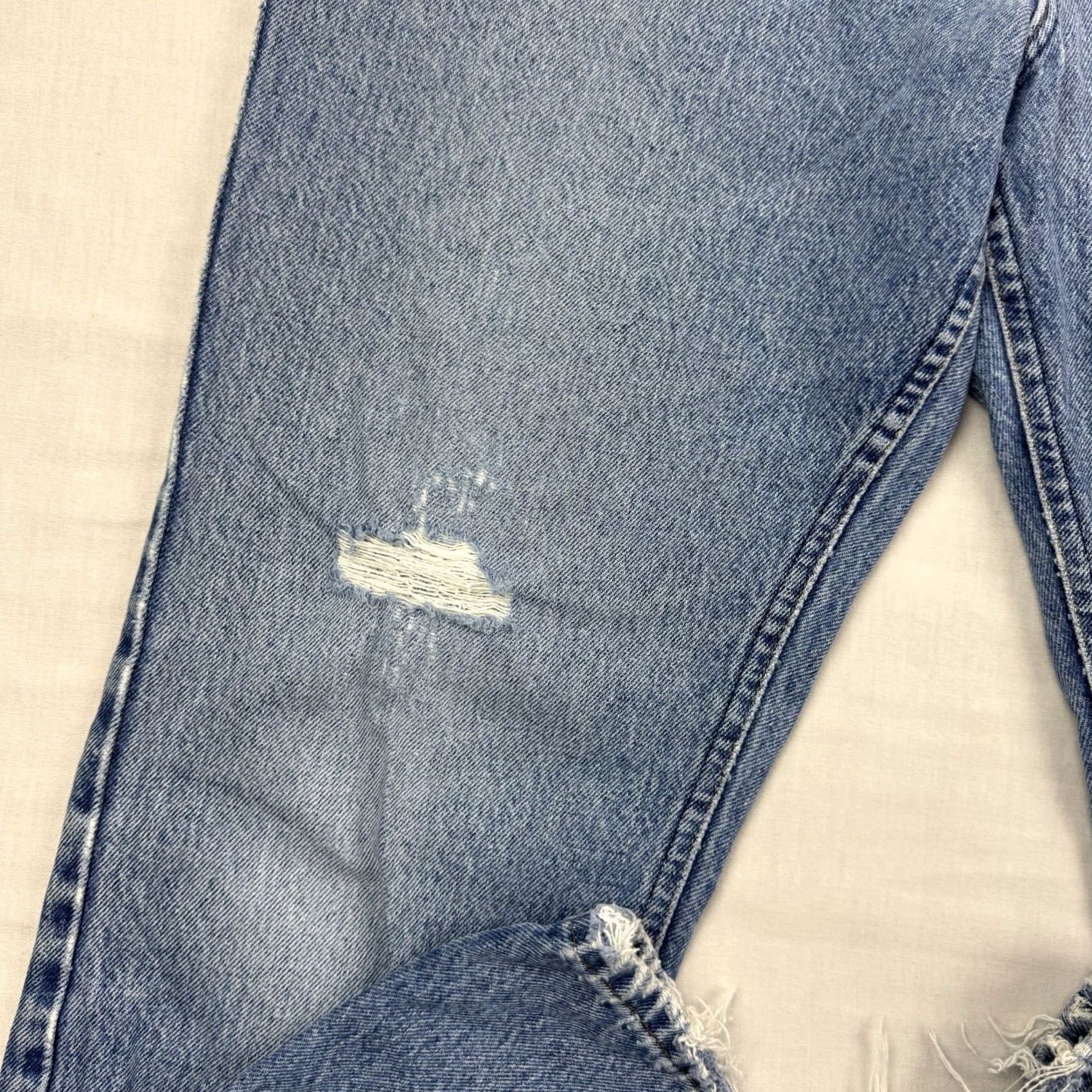 Lee VINTAGE Lee Jeans Men 36x32 Regular Straight USA Blue Cotton 1980s-90s, Worn, Thrashed, Zip, Inseam 32, Made in USA, Leather Patch, Hipster Size US 36 / EU 52 - 3 Thumbnail