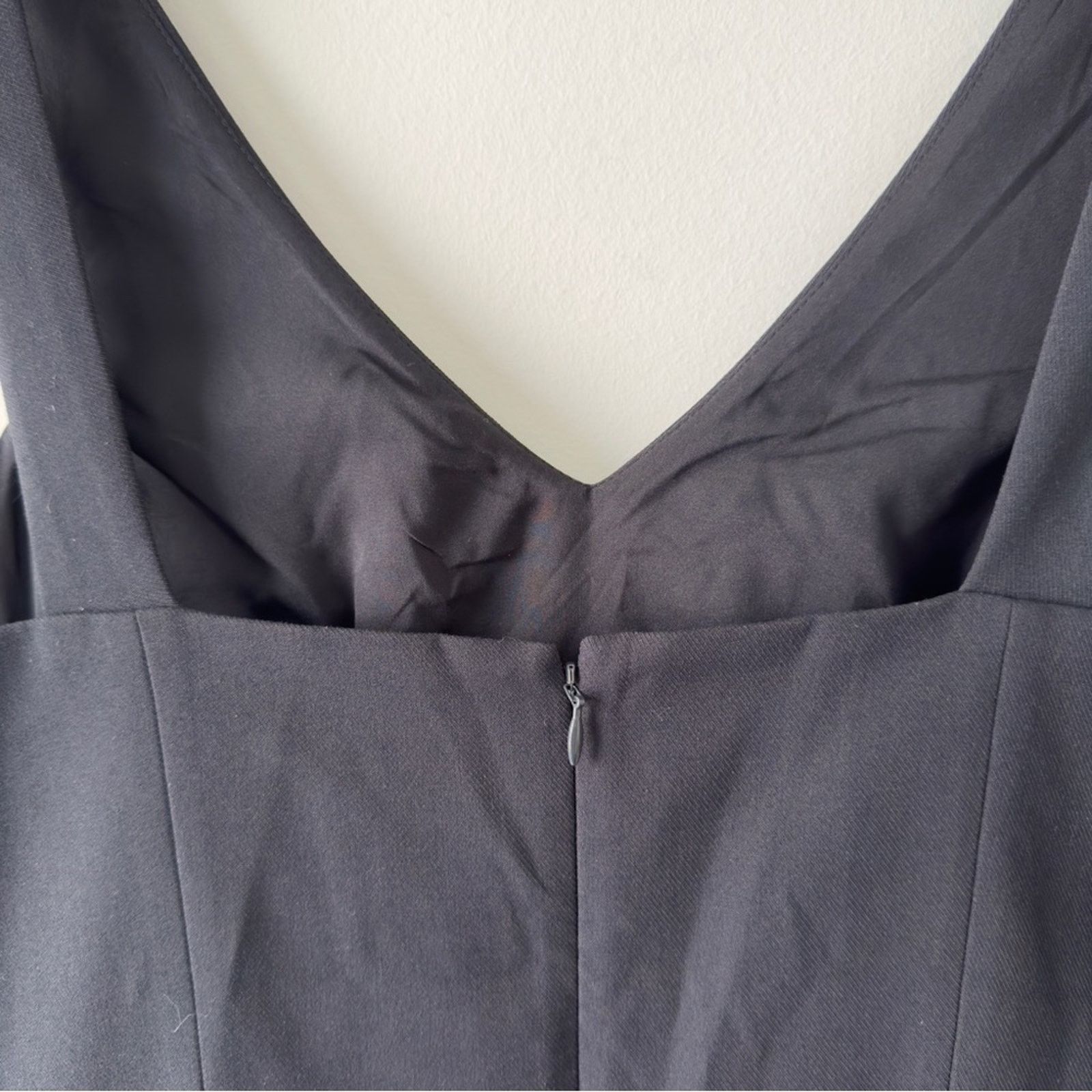 Loft LOFT Black A-Line Mini Dress V-Neck Sleeveless Solid Minimal Size L / US 10 / IT 46 - 6 Thumbnail