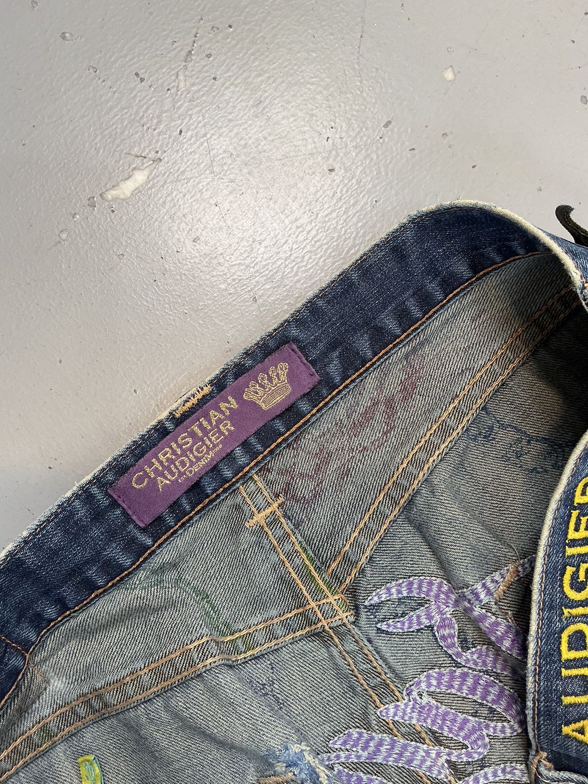 Christian Audigier × Ed Hardy × Vintage Vintage Christian Audigier goddess embroidered denim Size US 38 / EU 54 - 8 Thumbnail