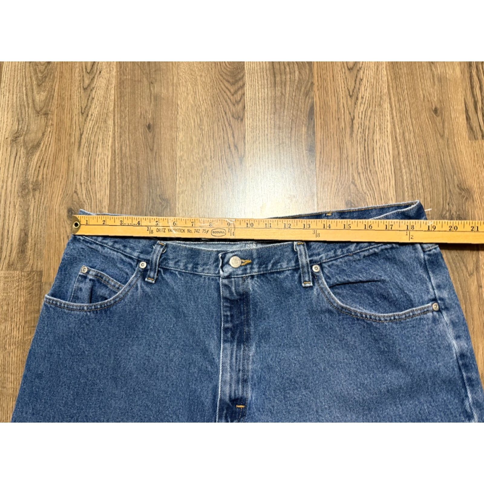 Wrangler Wrangler Jeans Mens 40x30 Blue Denim Straight Leg Pockets Medium Wash Regular Inseam 30in 5-Pocket Design Vintage: No) Size US 40 / EU 56 - 6 Thumbnail
