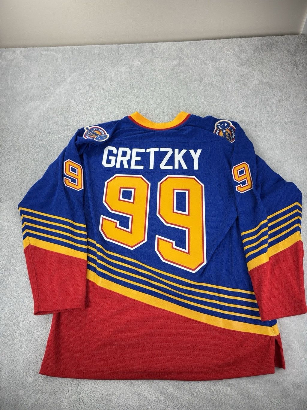 Mitchell & Ness Mitchell And Ness NWT Men's Sz L Wayne Gretzky 1995/96 St Lo Size US L / EU 52-54 / 3 - 4 Thumbnail
