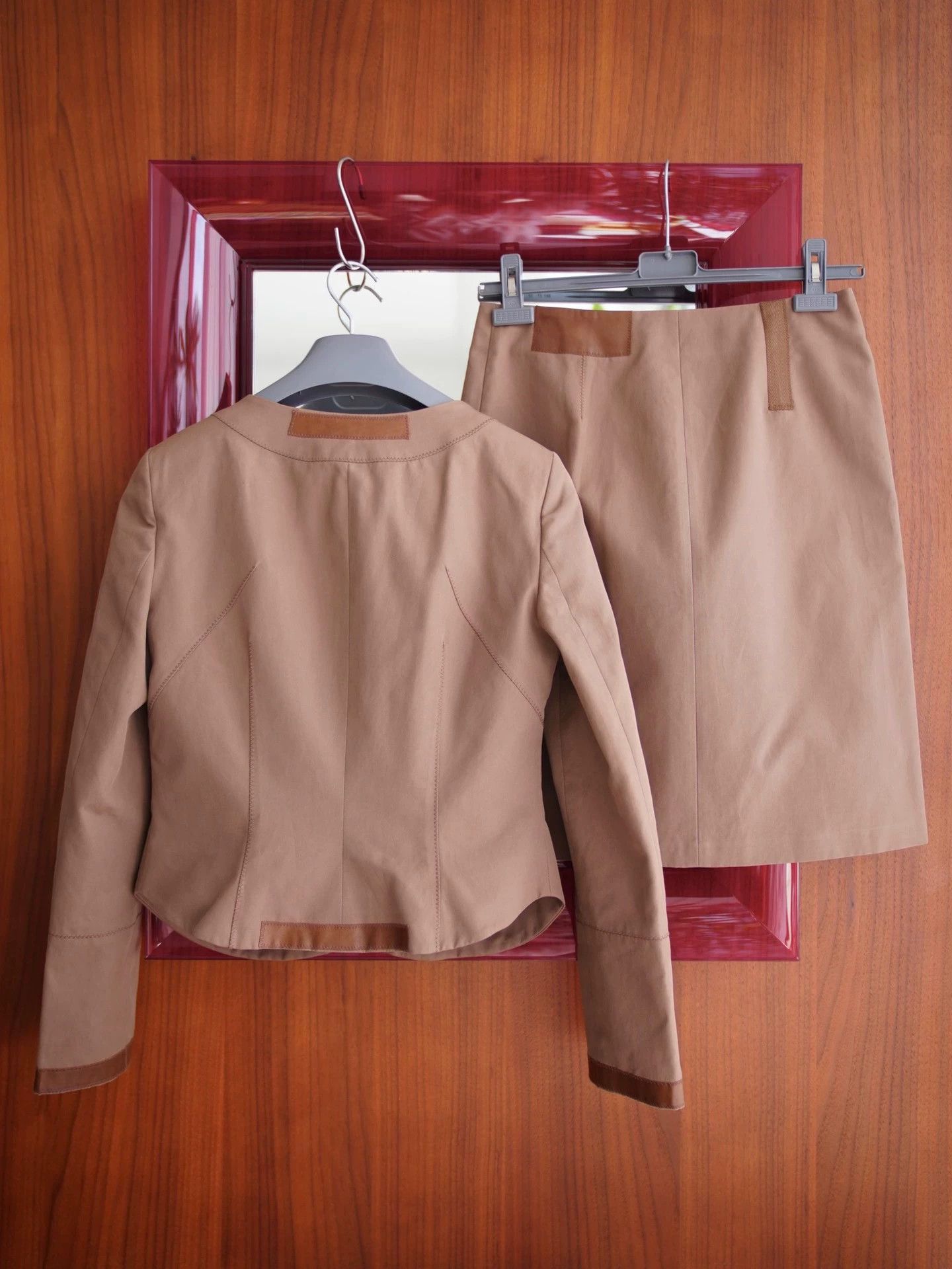 Salvatore Ferragamo Ferragamo Vintage Cotton Canvas Light Brown Suit Skirt Set Size M / US 6-8 / IT 42-44 - 6 Thumbnail