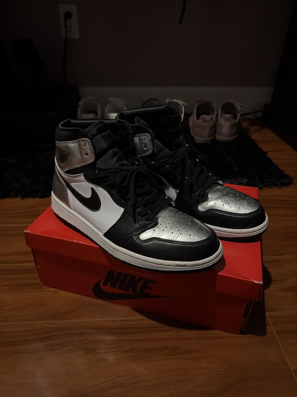 Jordan Brand Jordan 1 silver toe Size US 12 / IT 42 - 1 Thumbnail