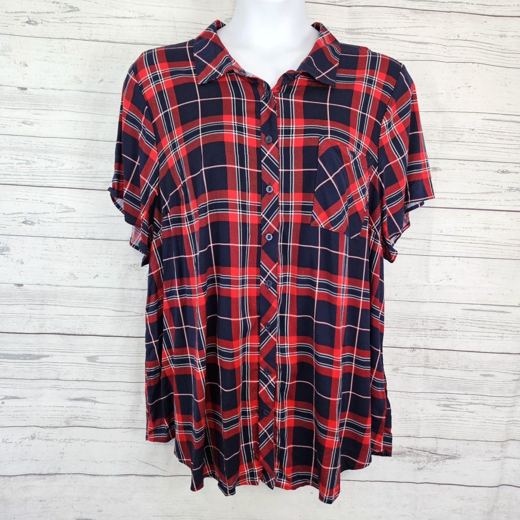 Torrid Torrid Button-Up Shirt Womens Stretch Challis Plaid Red Blue Sz 4X Rayon Short Sleeve Collared Vintage: No Mens Womens Girls Size XXL / US 16-18 / IT 52-54 - 2 Thumbnail