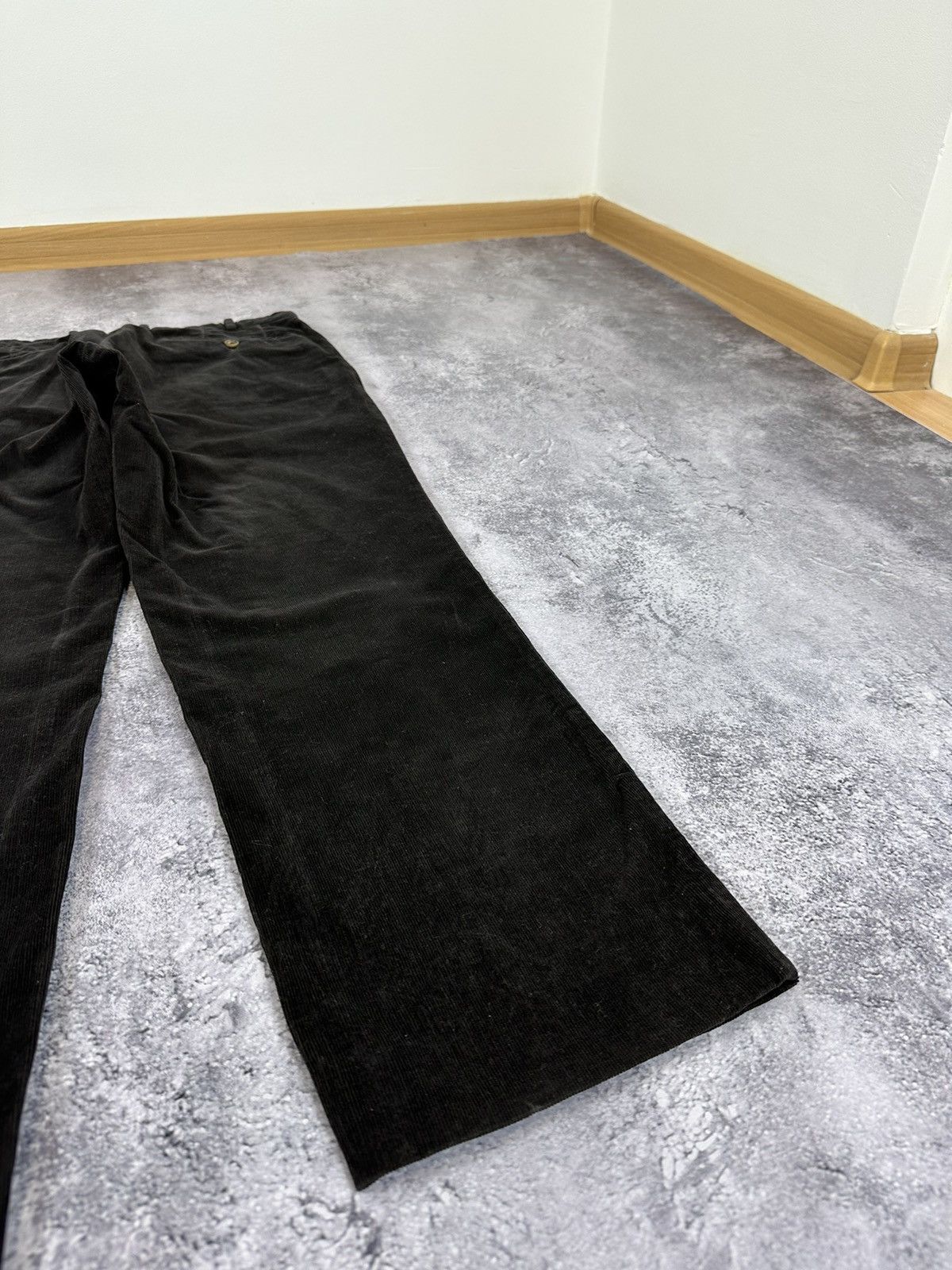 Burberry Vintage Burberry Black Corduroy Luxury Velvet Designer Pants Size US 34 / EU 50 - 6 Thumbnail