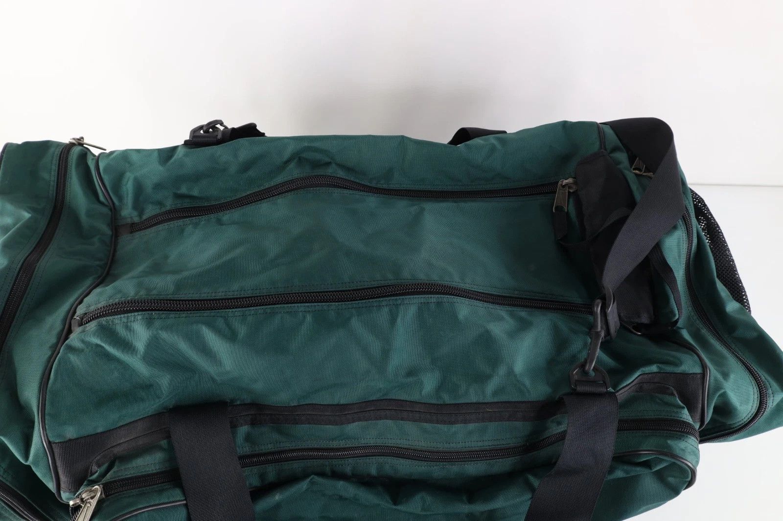 Nike Vintage 90s Nike Big Swoosh Logo Extra Large Duffel Bag Size ONE SIZE - 8 Thumbnail